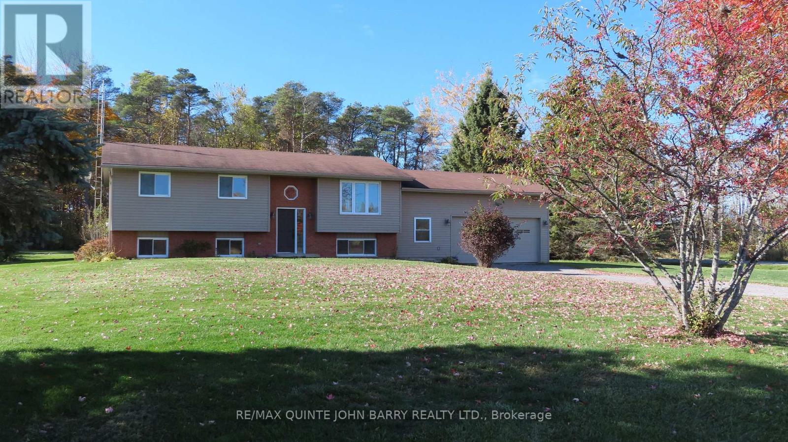 113 BARCOVAN BEACH ROAD - Photo 2 of 34, Quinte West (Murray Ward), Ontario