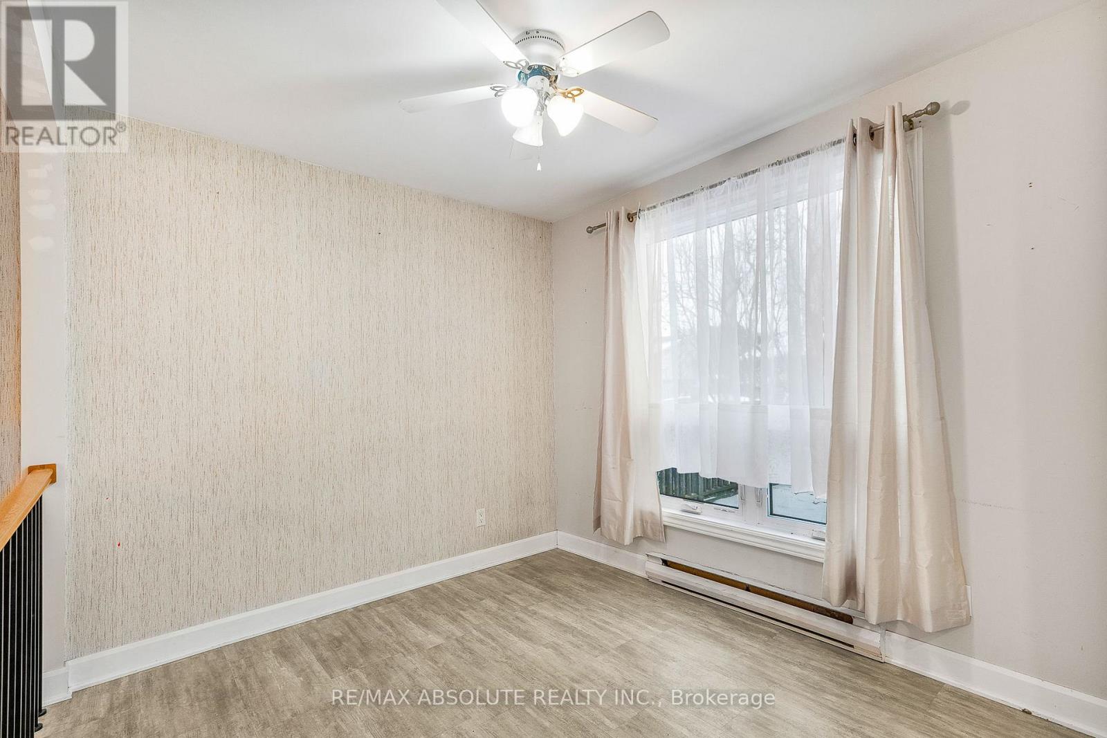 366 CHARRON STREET - 11