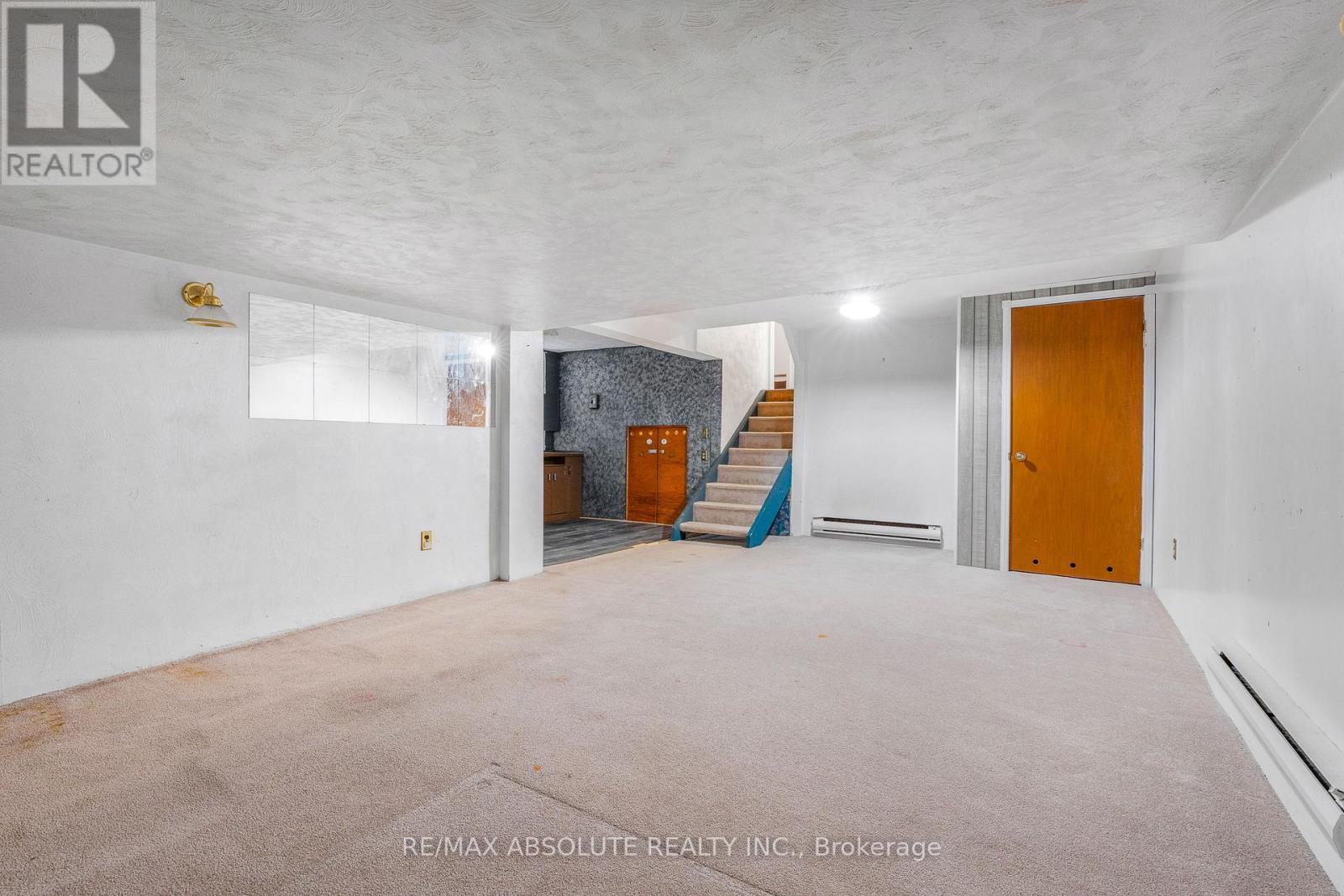 366 CHARRON STREET - 20