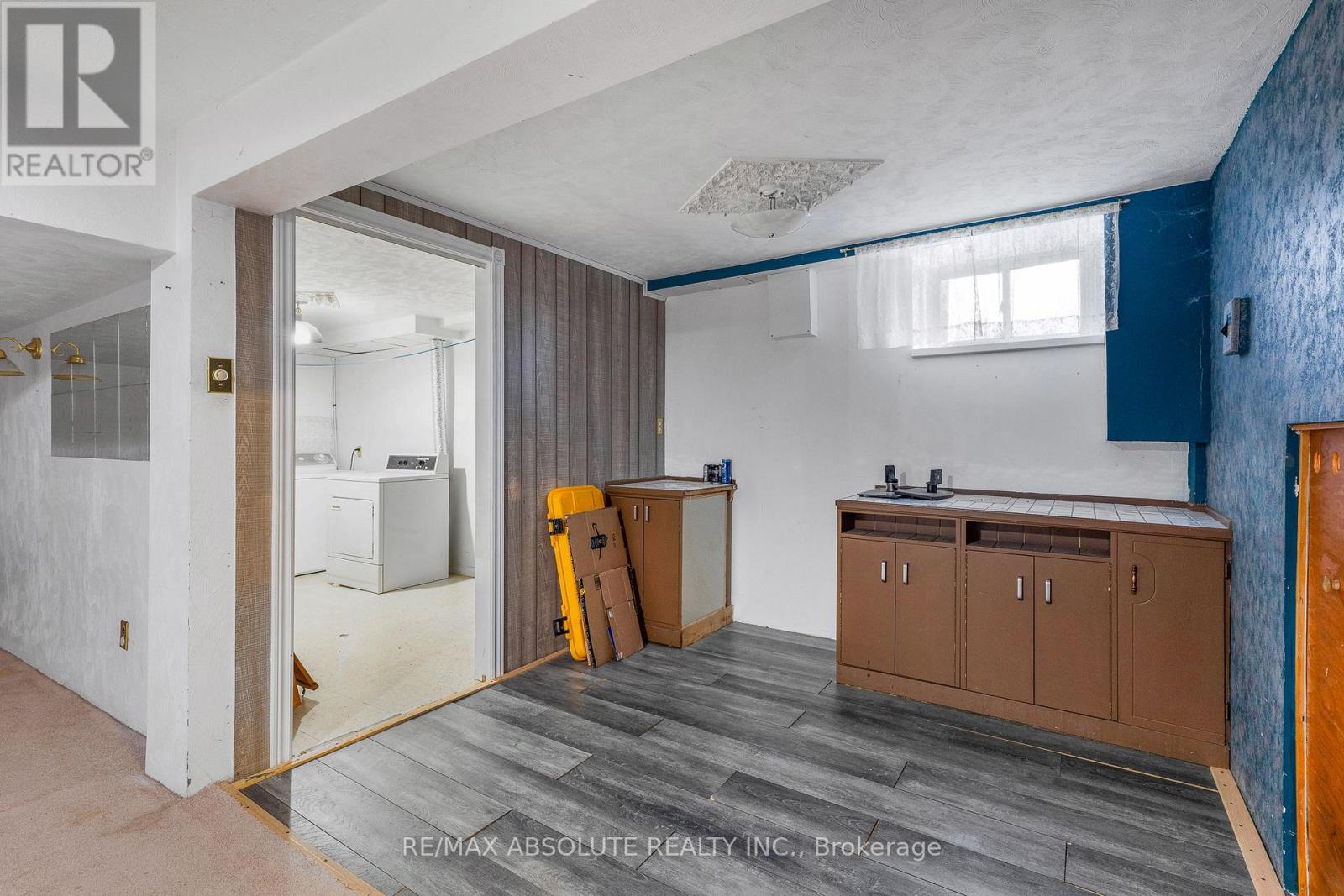366 CHARRON STREET - 21