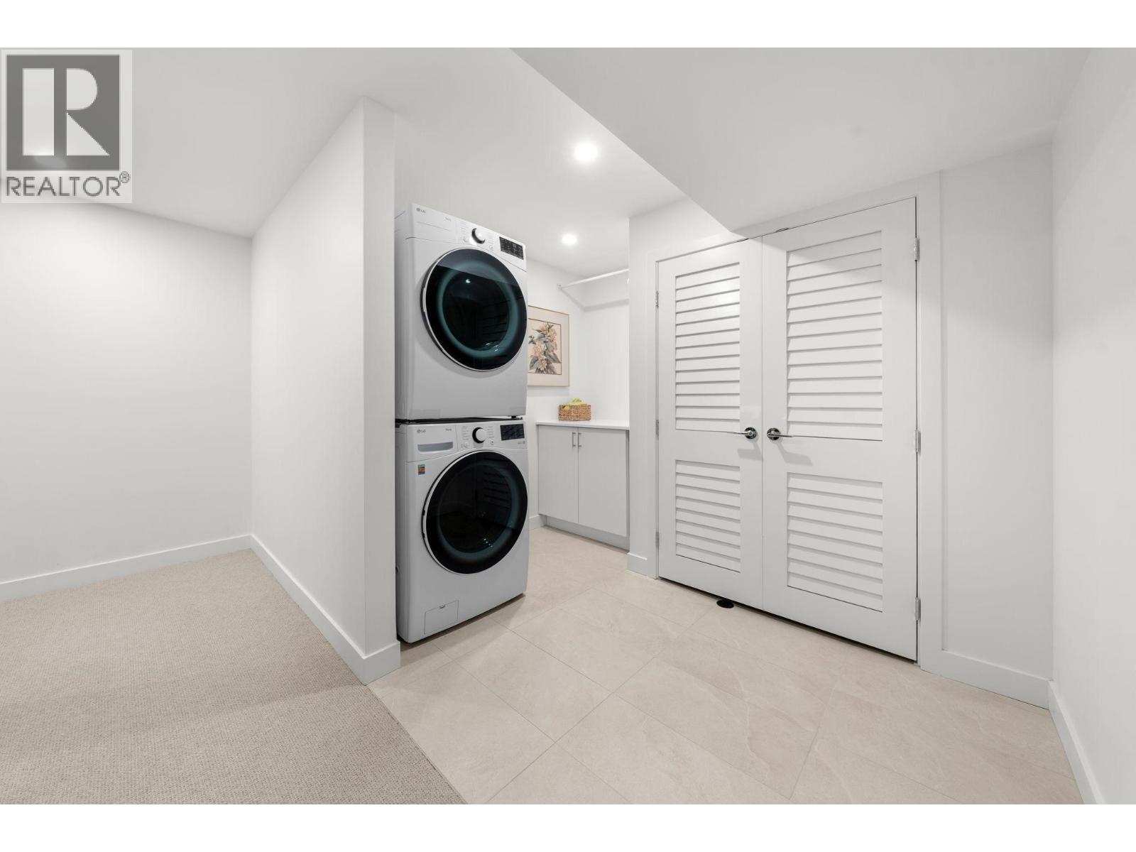 34 1910 CEDAR VILLAGE CRESCENT, North Vancouver