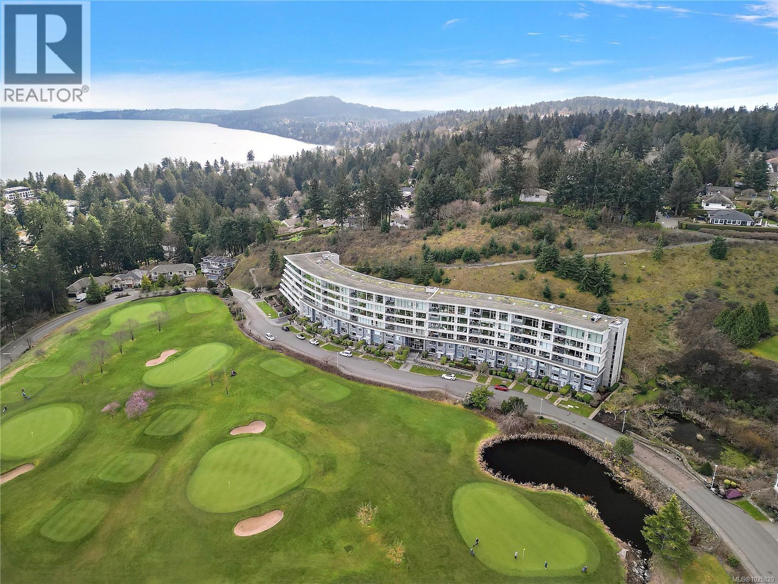 603 5332 Sayward Hill Crescent, Saanich