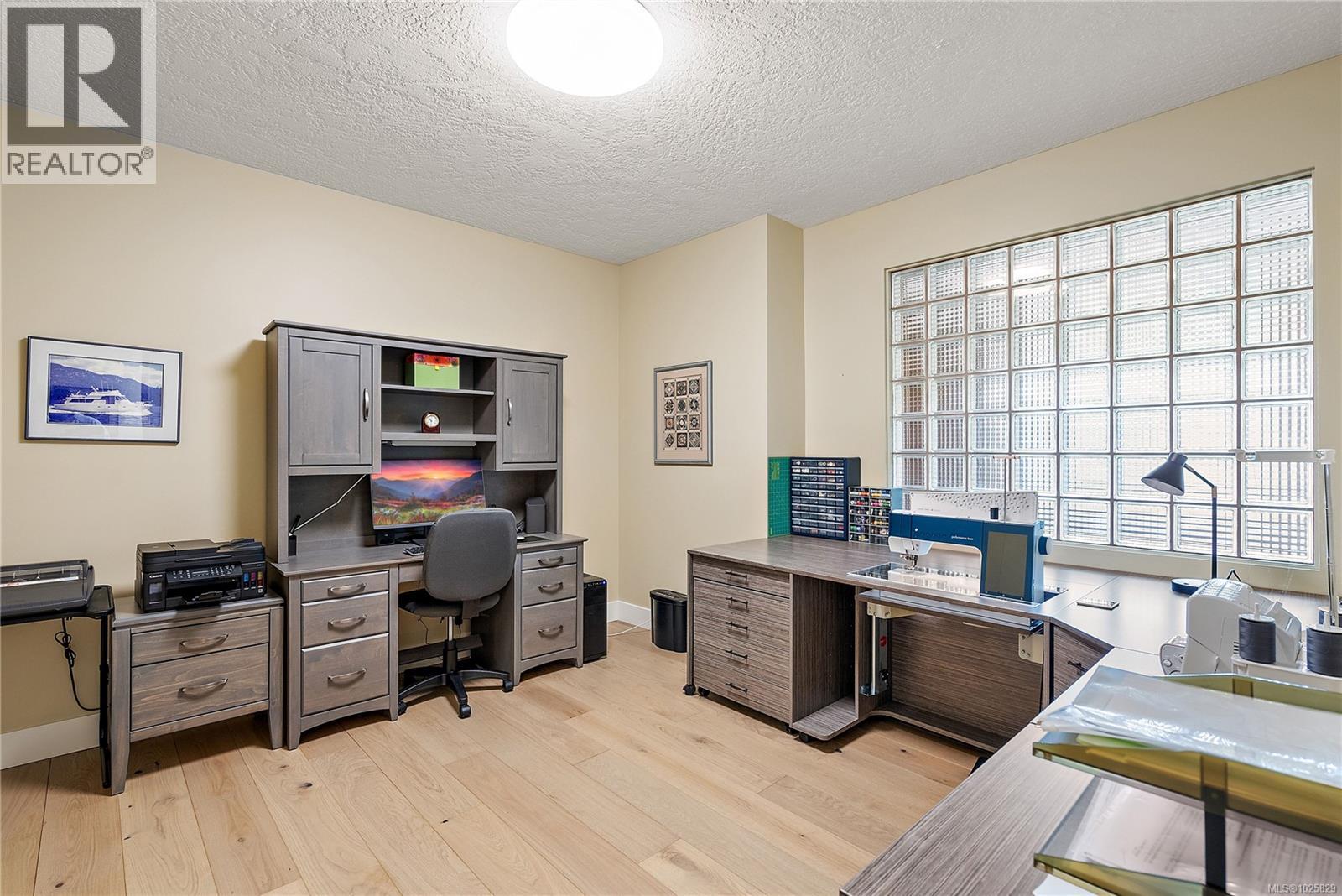 603 5332 Sayward Hill Crescent, Saanich