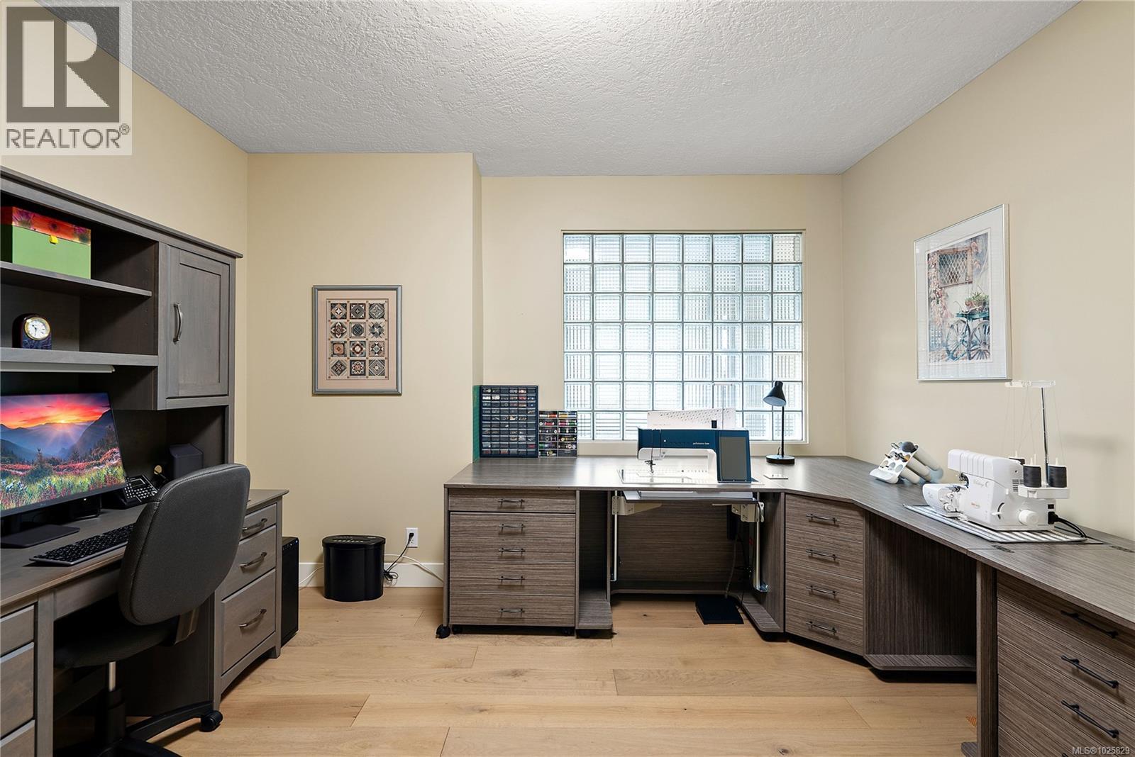 603 5332 Sayward Hill Crescent, Saanich