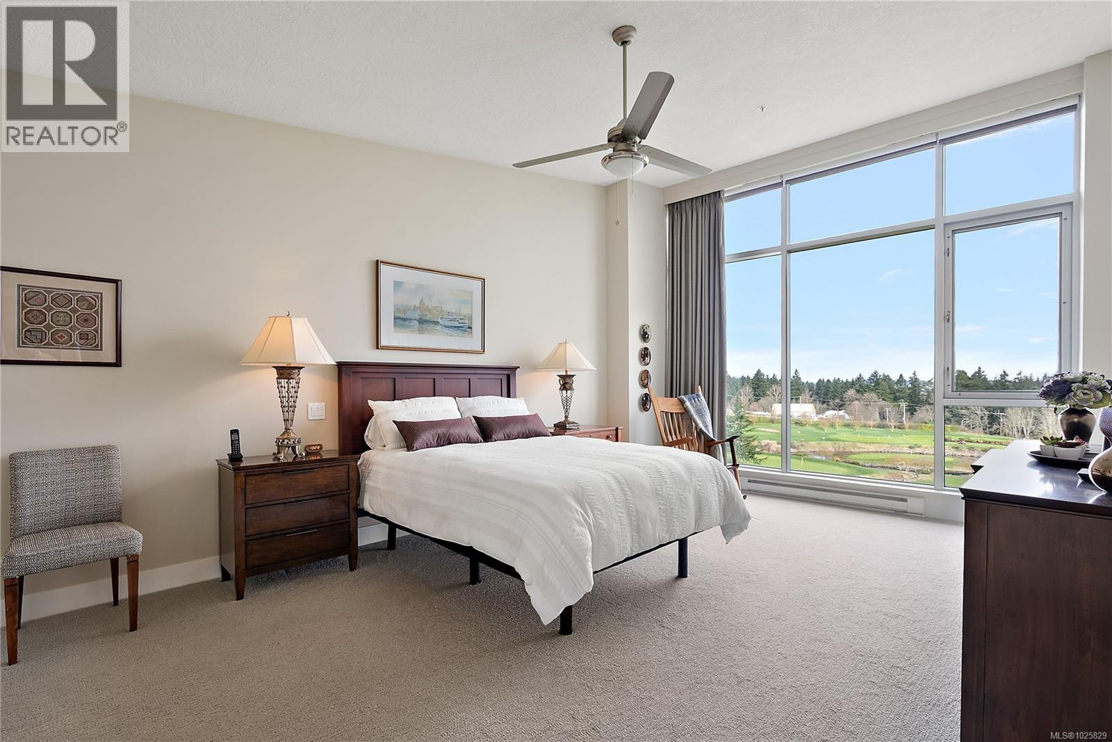 603 5332 Sayward Hill Crescent, Saanich