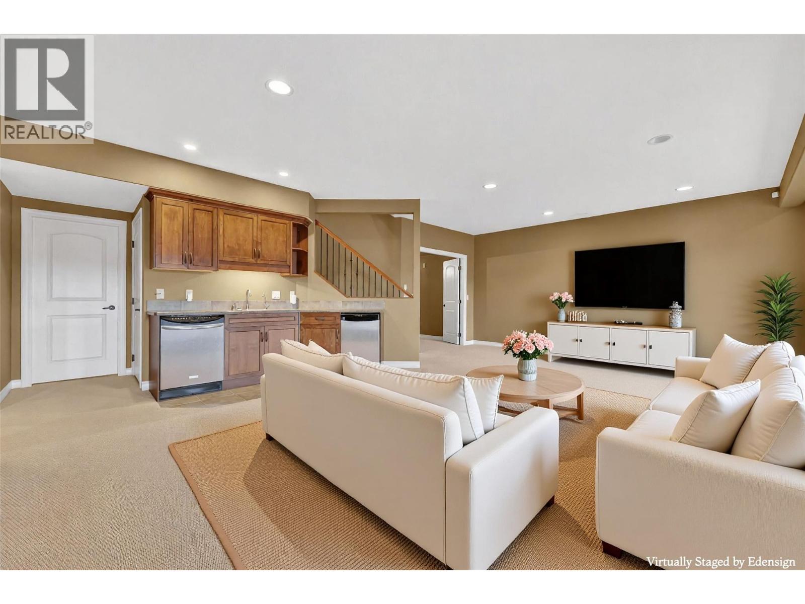 1910 Capistrano Drive Unit# 111, Kelowna