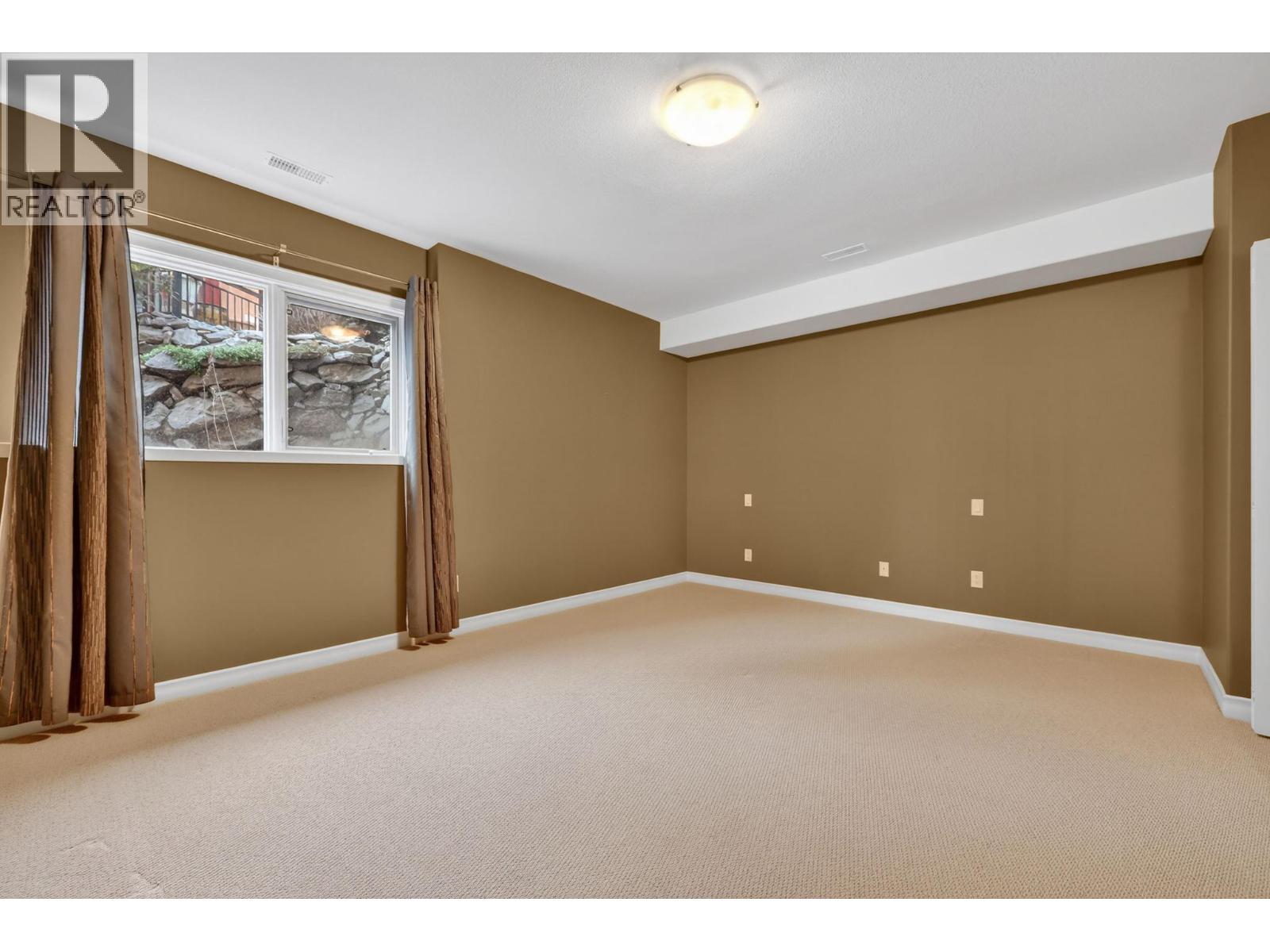 1910 Capistrano Drive Unit# 111, Kelowna