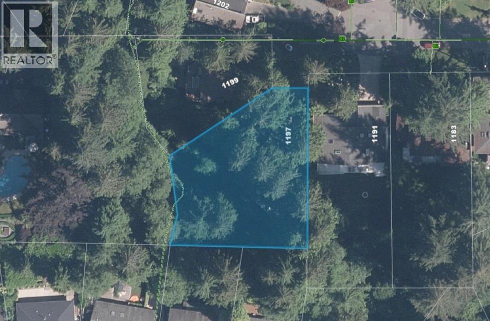 1197 TALL TREE LANE, North Vancouver