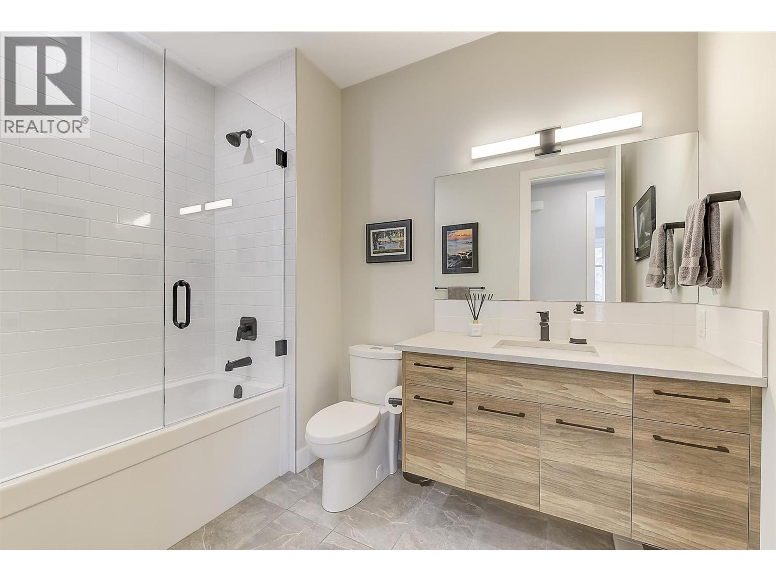  5442 Upper Mission Drive, Kelowna