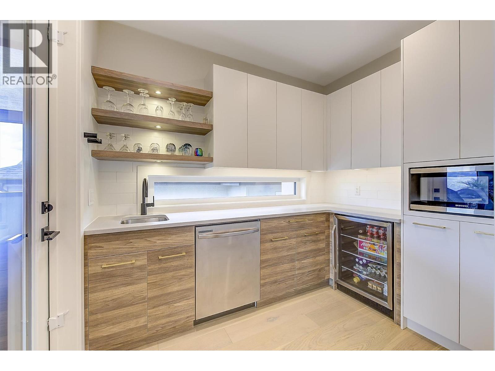  5442 Upper Mission Drive, Kelowna