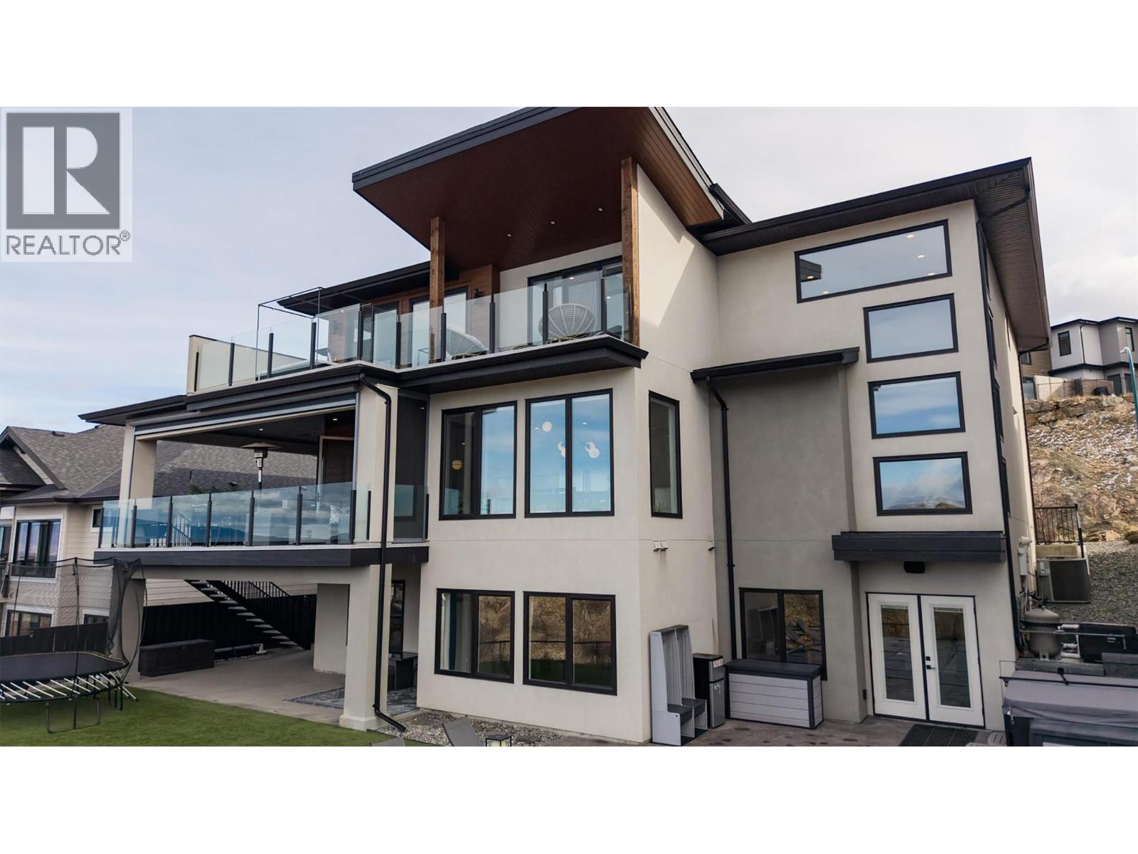  5442 Upper Mission Drive, Kelowna