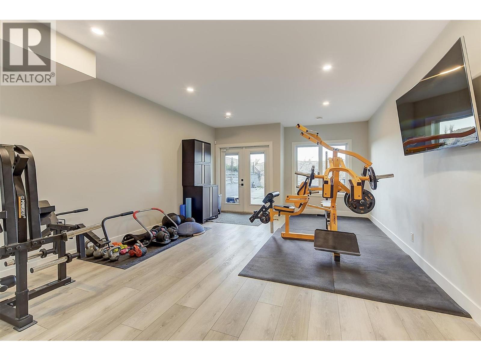  5442 Upper Mission Drive, Kelowna