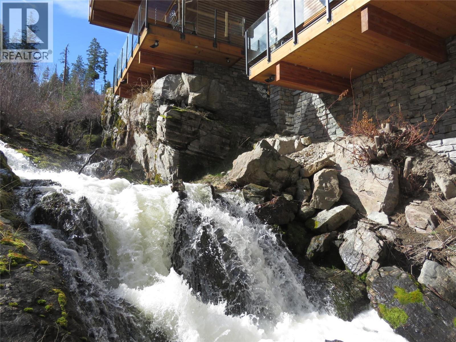  8888 Lakeshore Road, Kelowna