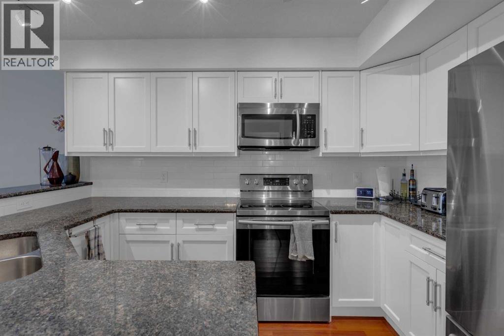 Single Family House Multi-level for Sale in    Avenue SW Beltline Calgary 