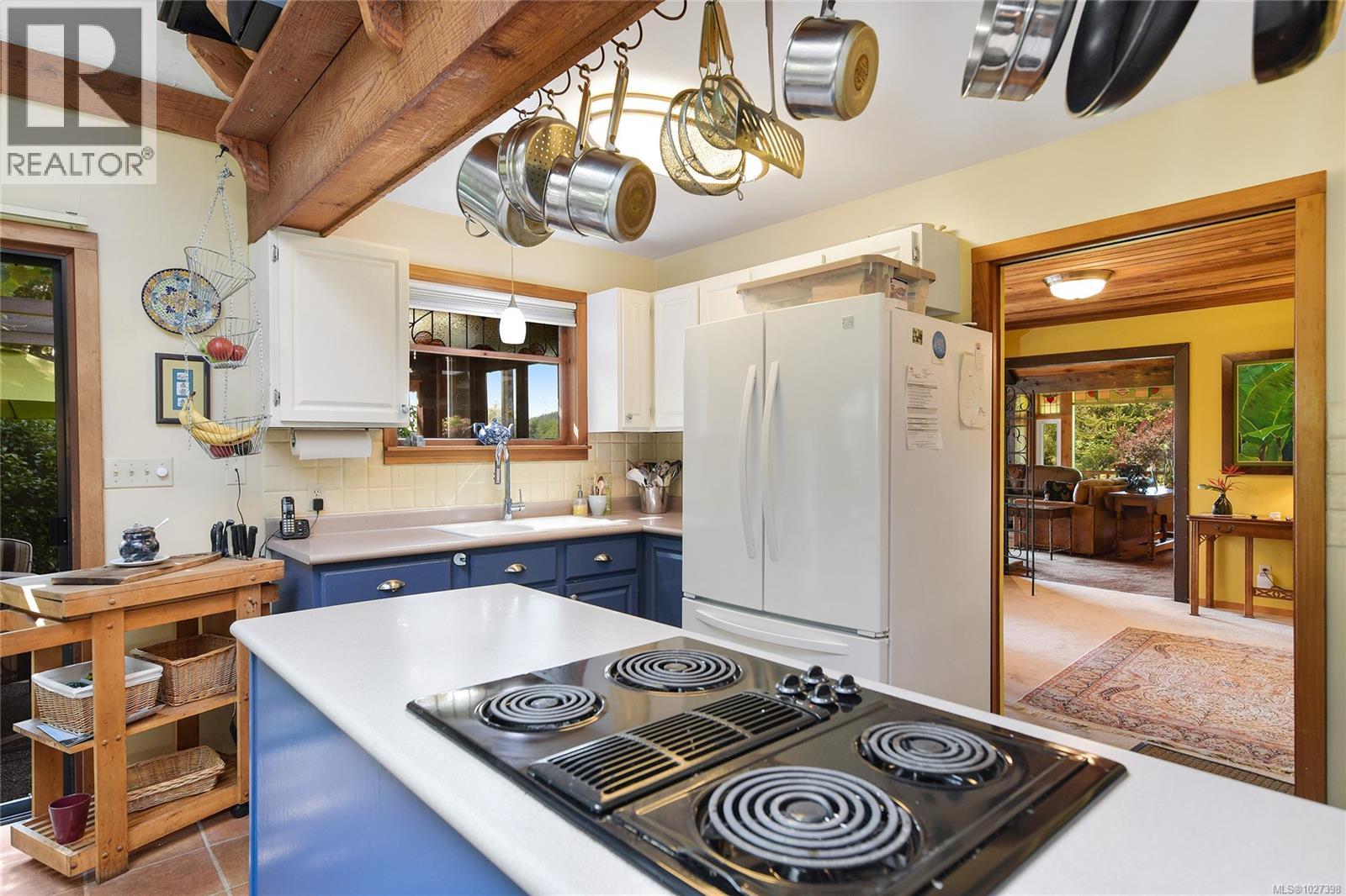 1695 Cultra Ave, Central Saanich