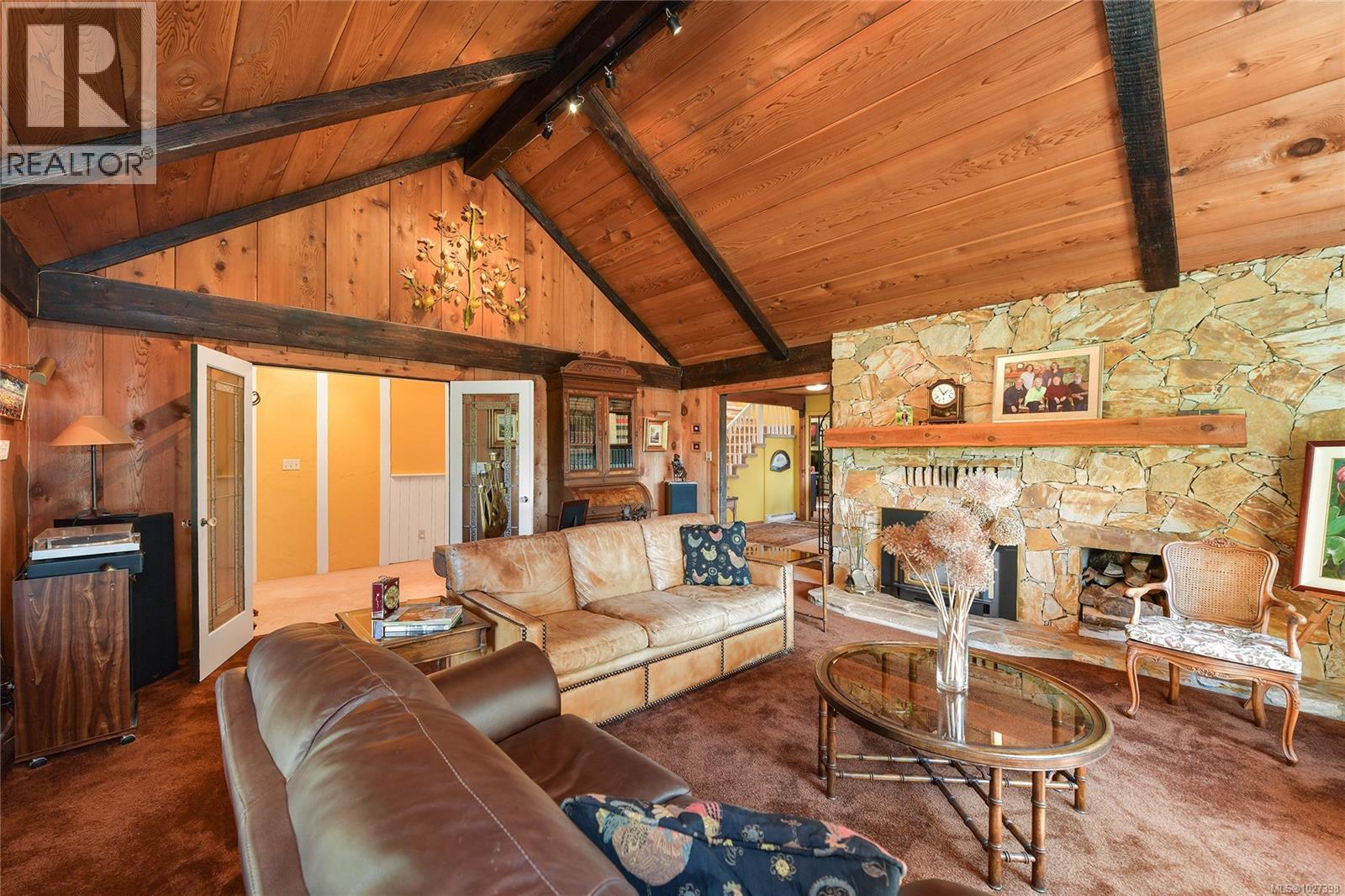 1695 Cultra Ave, Central Saanich