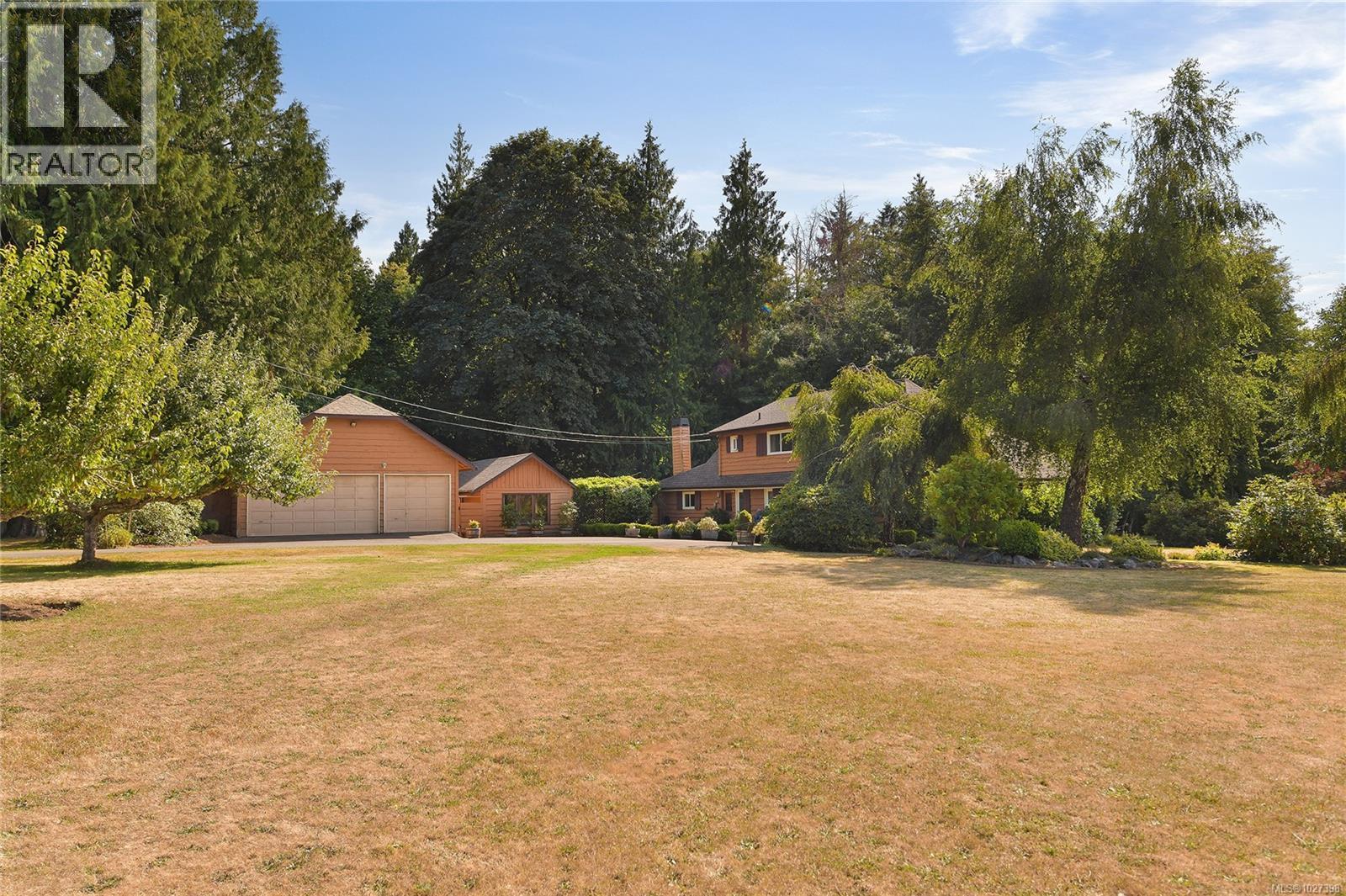 1695 Cultra Ave, Central Saanich