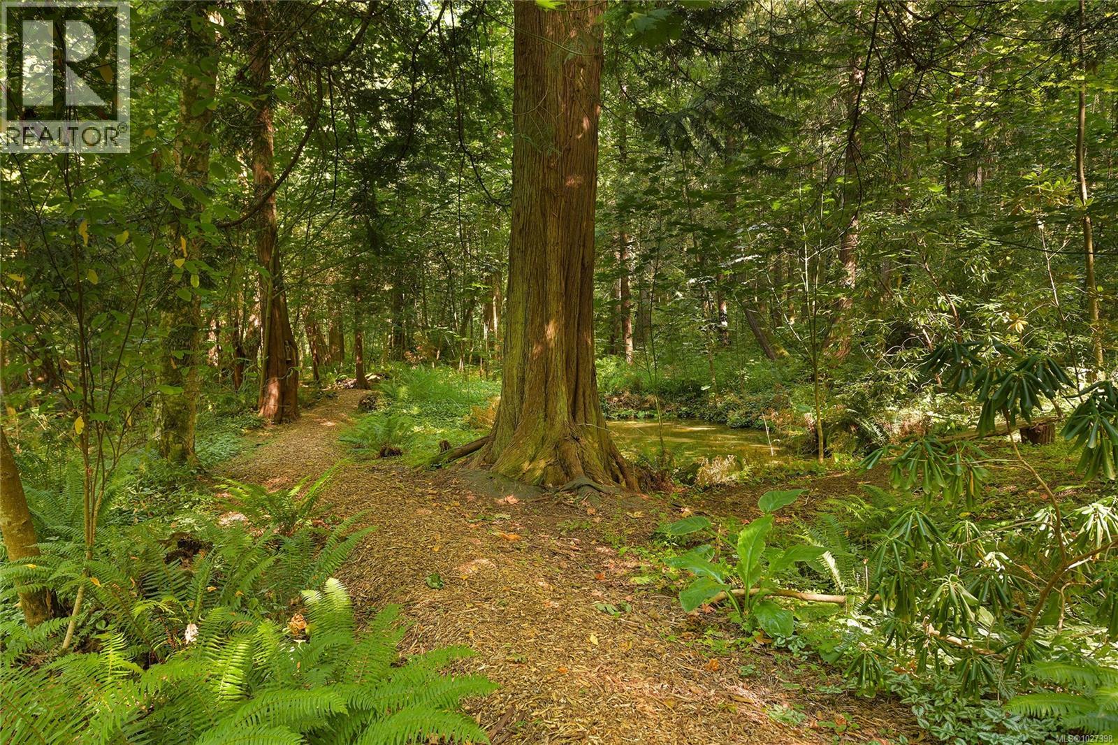 1695 Cultra Ave, Central Saanich