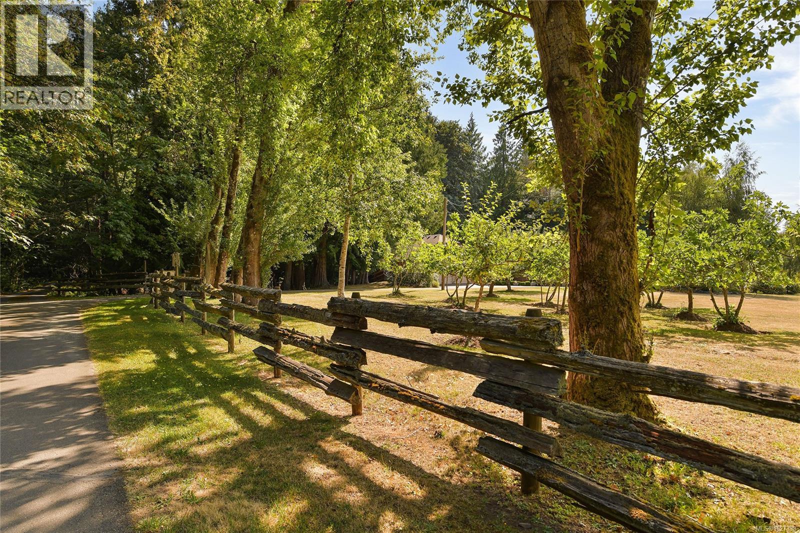 1695 Cultra Ave, Central Saanich