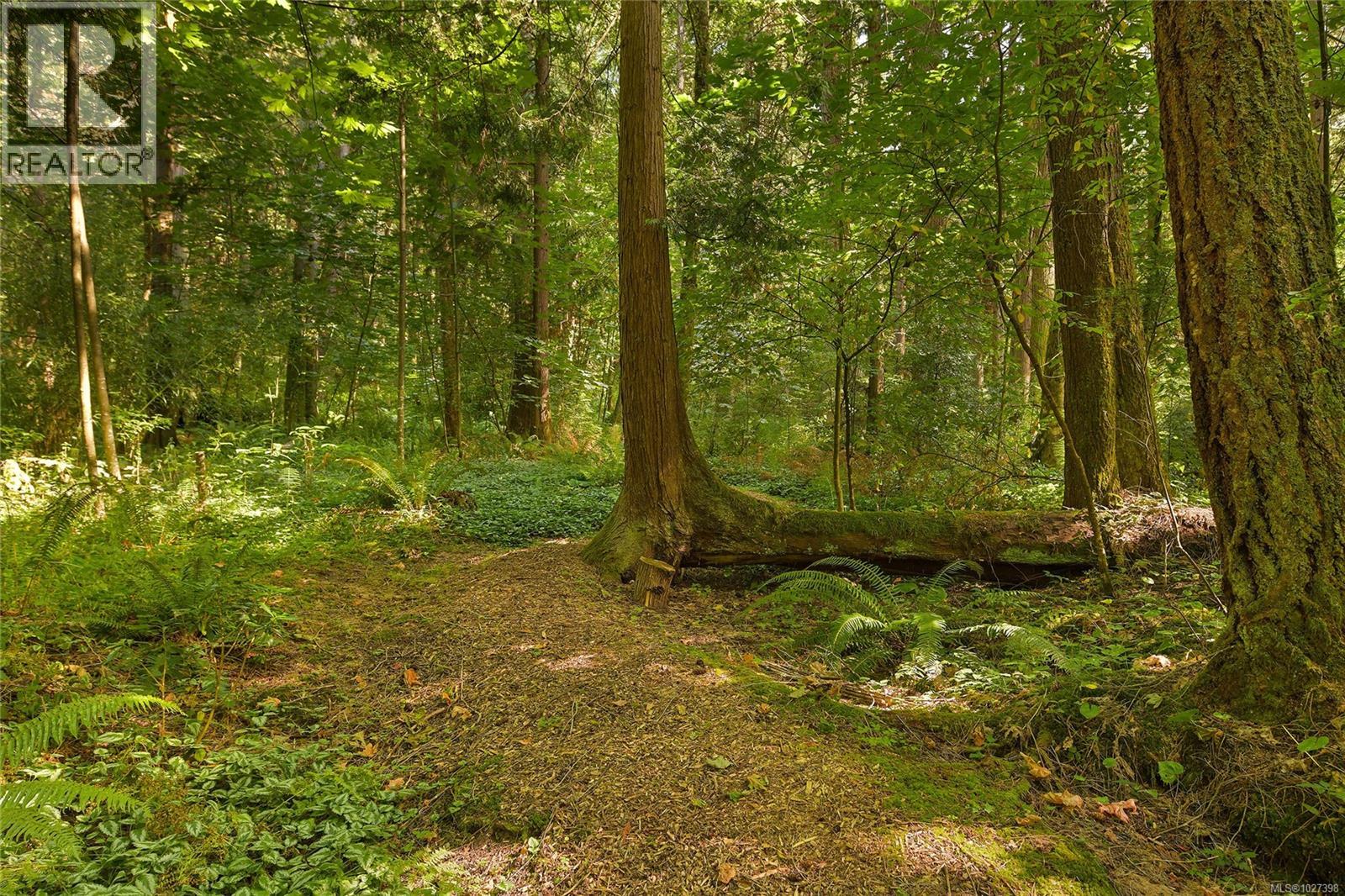 1695 Cultra Ave, Central Saanich