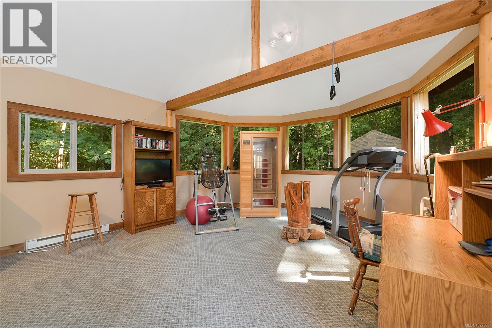 1695 Cultra Ave, Central Saanich