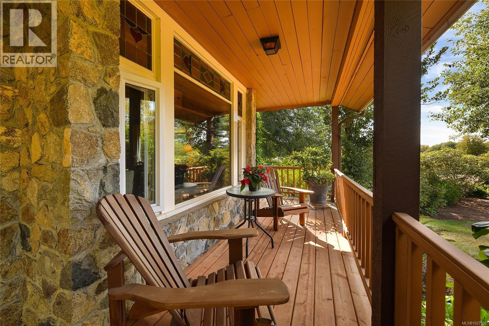 1695 Cultra Ave, Central Saanich