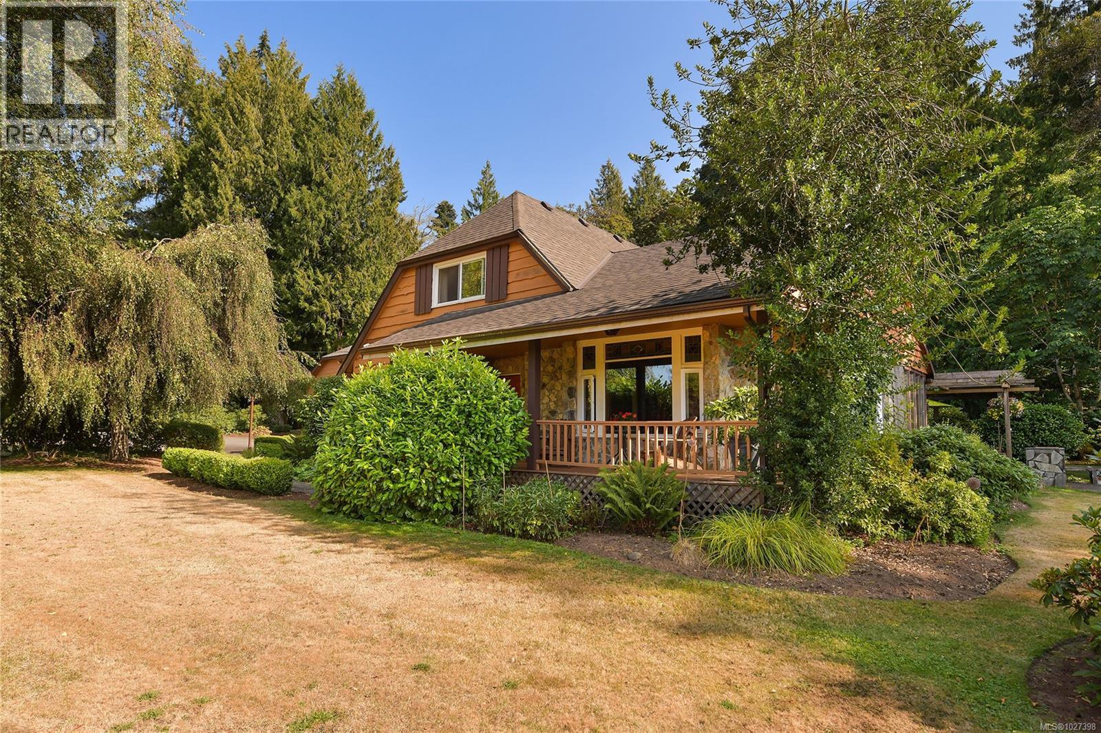 1695 Cultra Ave, Central Saanich