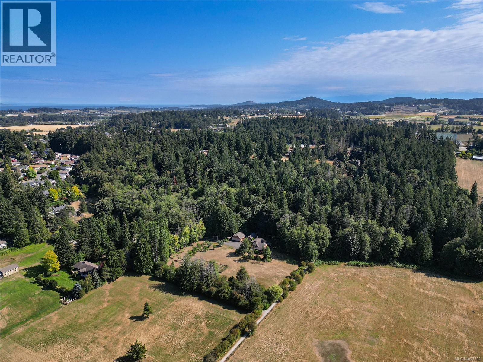 1695 Cultra Ave, Central Saanich