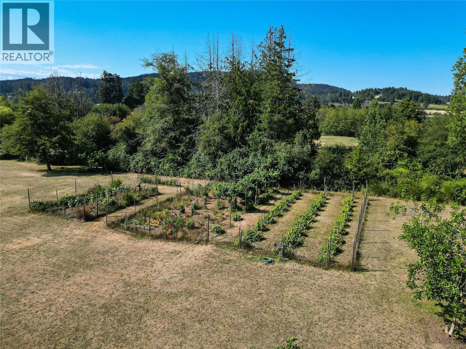 1695 Cultra Ave, Central Saanich