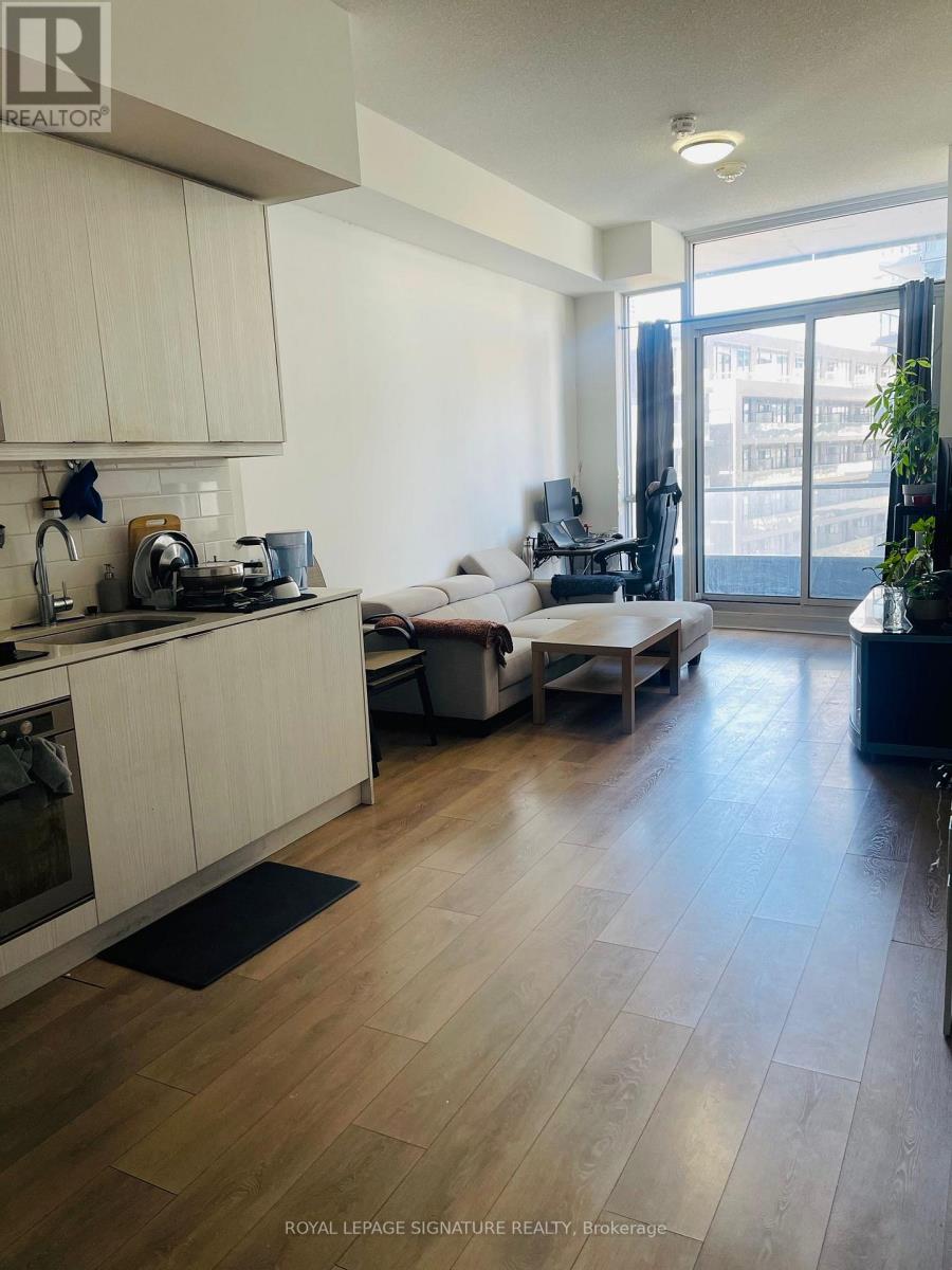 301 - 38 FOREST MANOR ROAD - Photo 2 of 21, Toronto (Henry Farm), Ontario