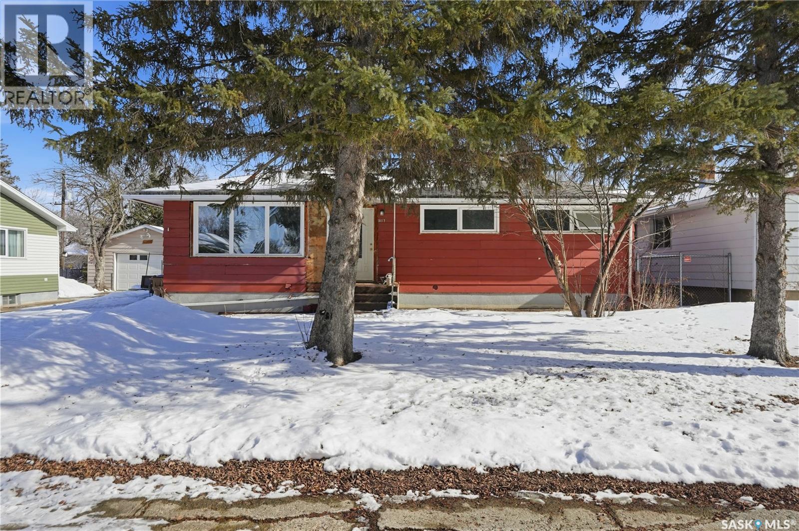 3117 Inver CRESCENT E - Photo 2 of 28, Regina, Saskatchewan