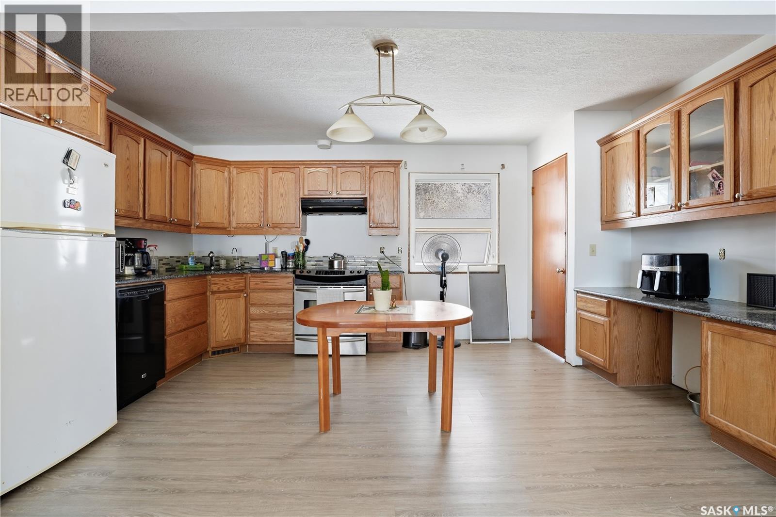 3117 Inver CRESCENT E - Photo 5 of 28, Regina, Saskatchewan