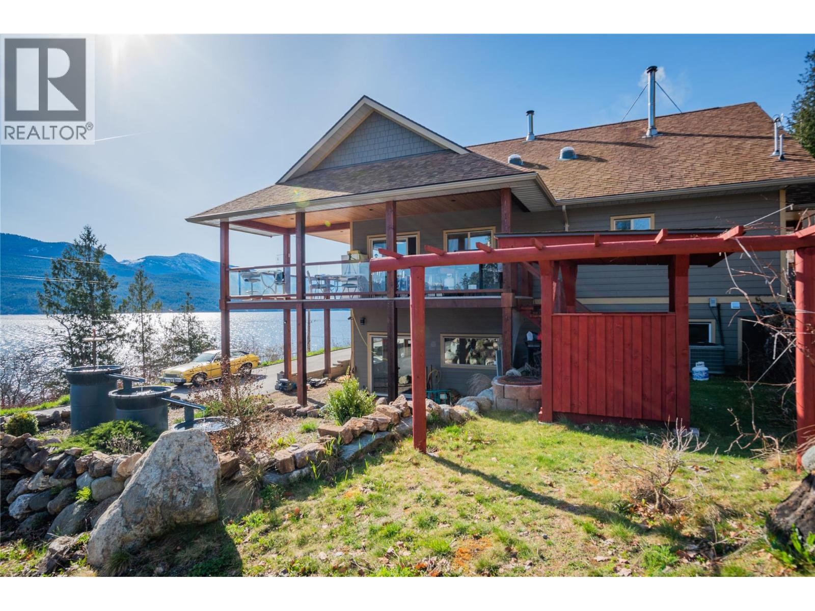 3558 SPRAGUE Street, Ainsworth