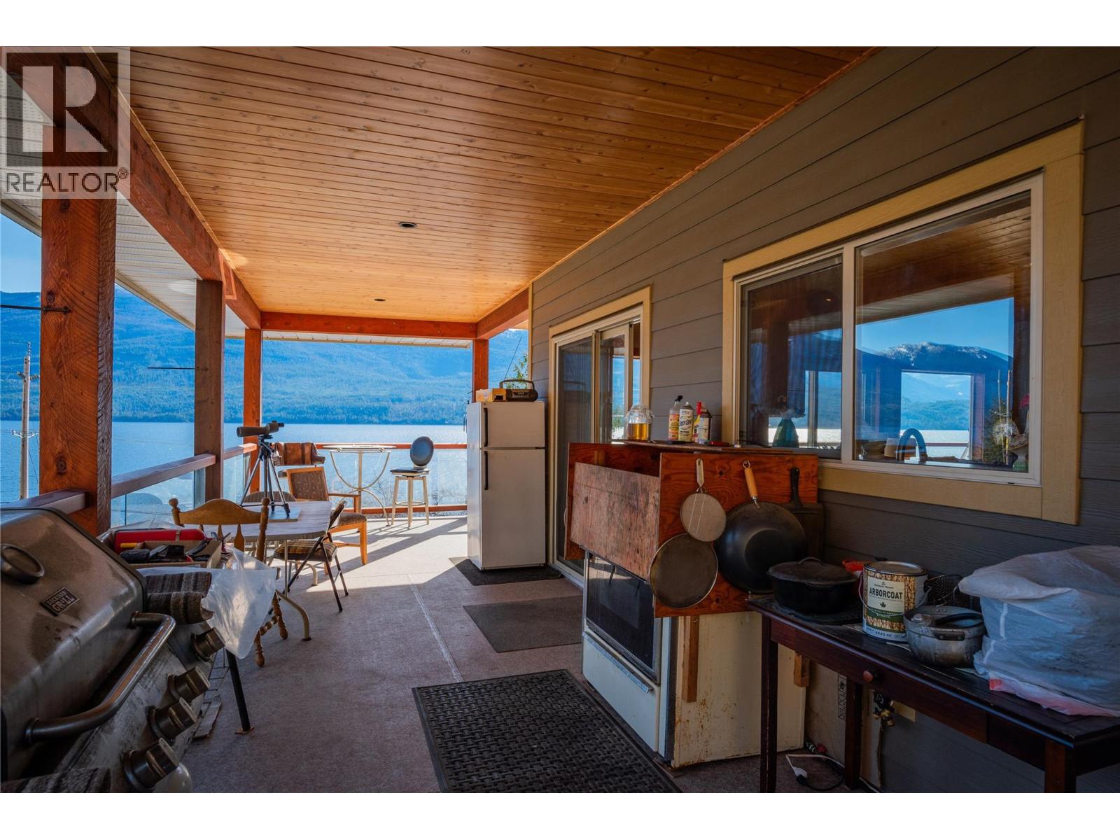 3558 SPRAGUE Street, Ainsworth