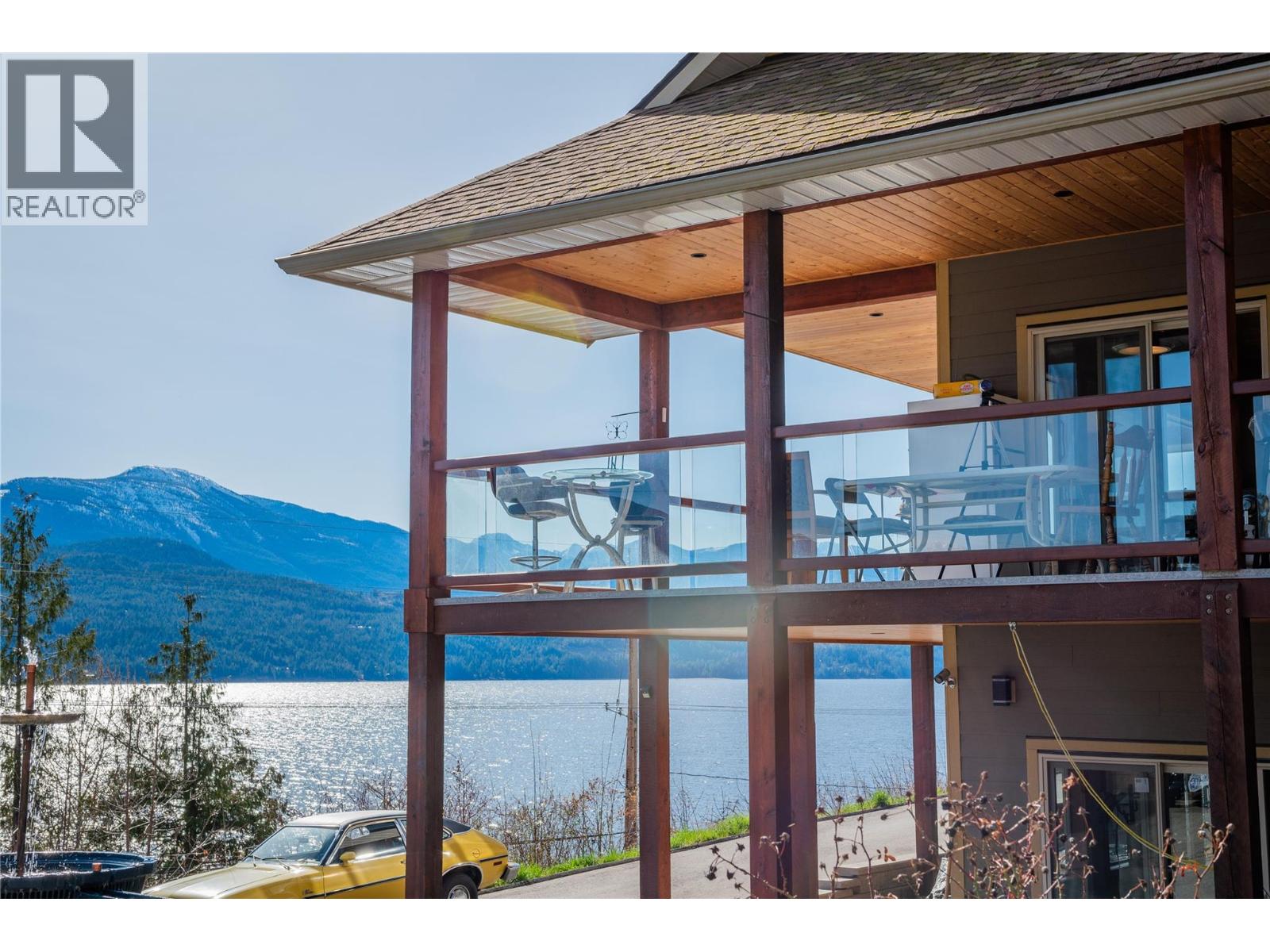 3558 SPRAGUE Street, Ainsworth