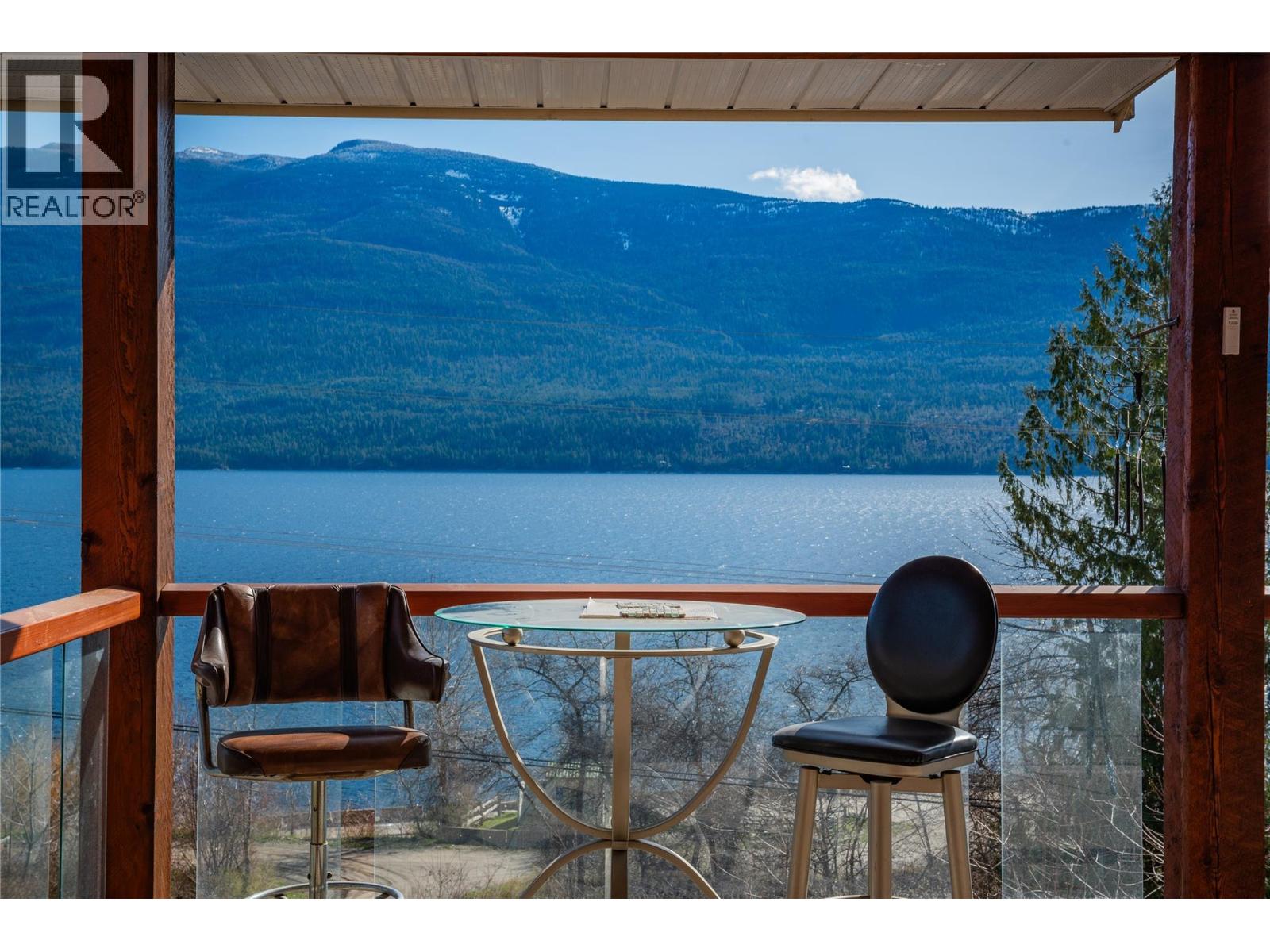 3558 SPRAGUE Street, Ainsworth