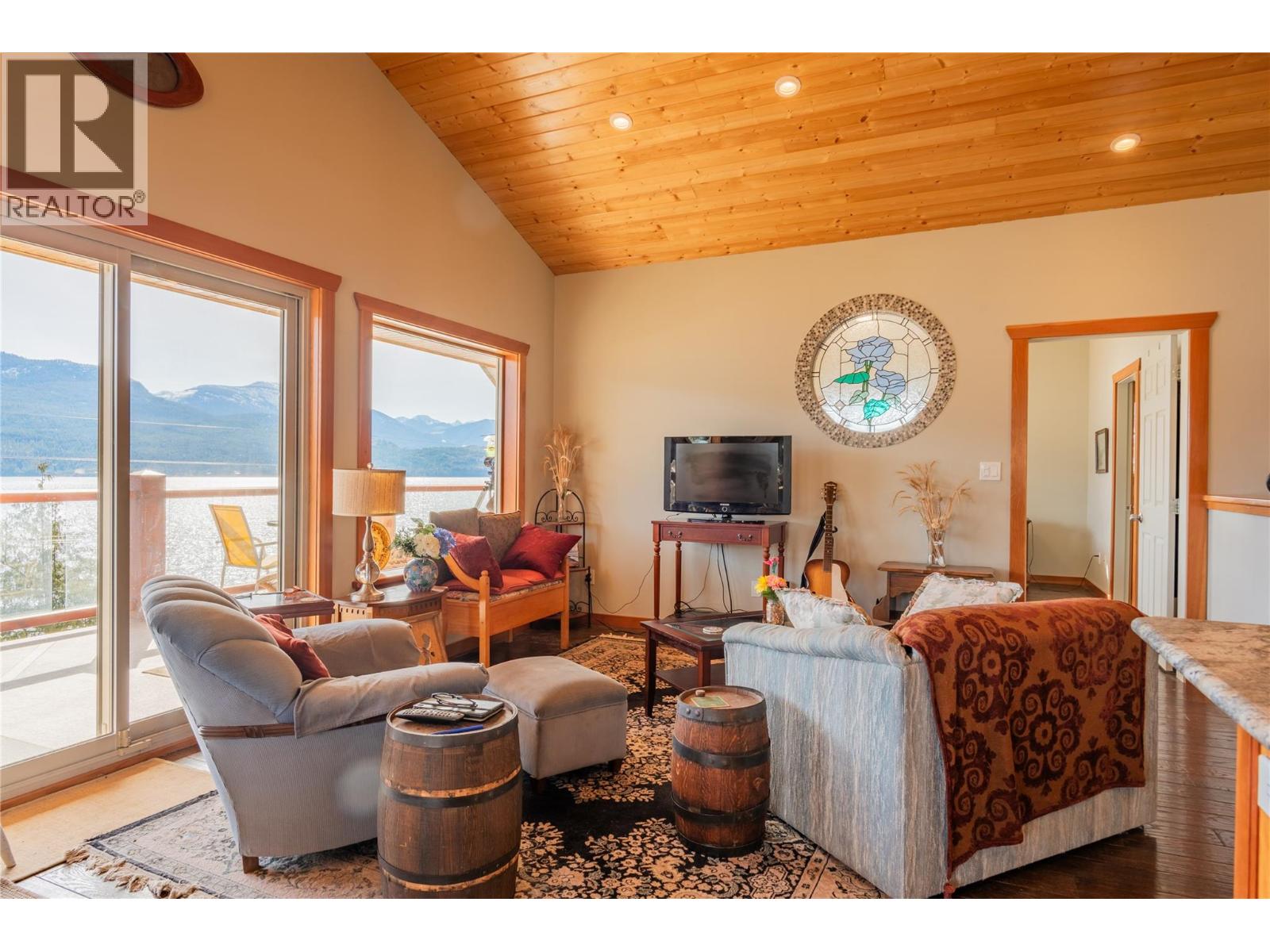 3558 SPRAGUE Street, Ainsworth