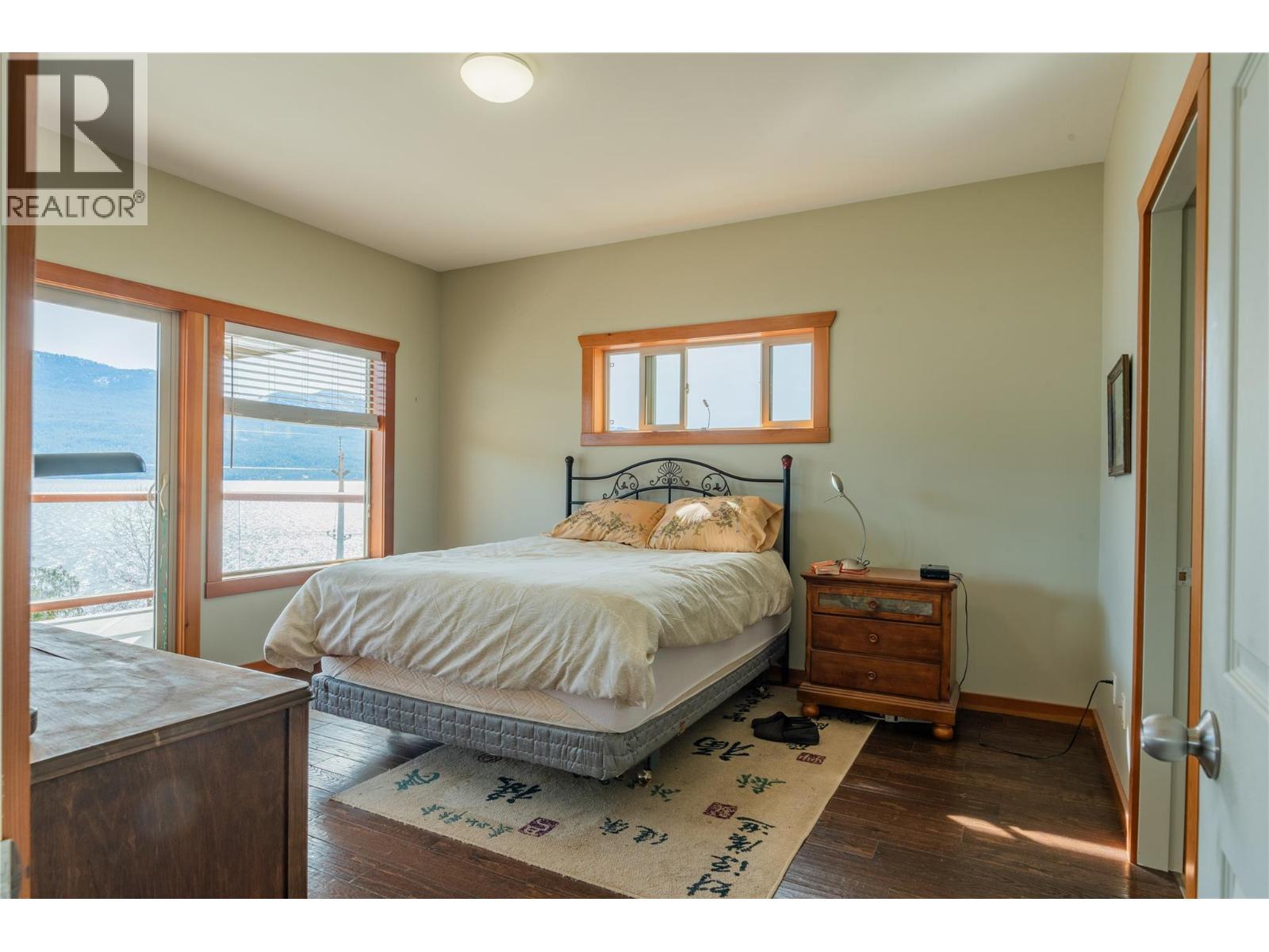 3558 SPRAGUE Street, Ainsworth