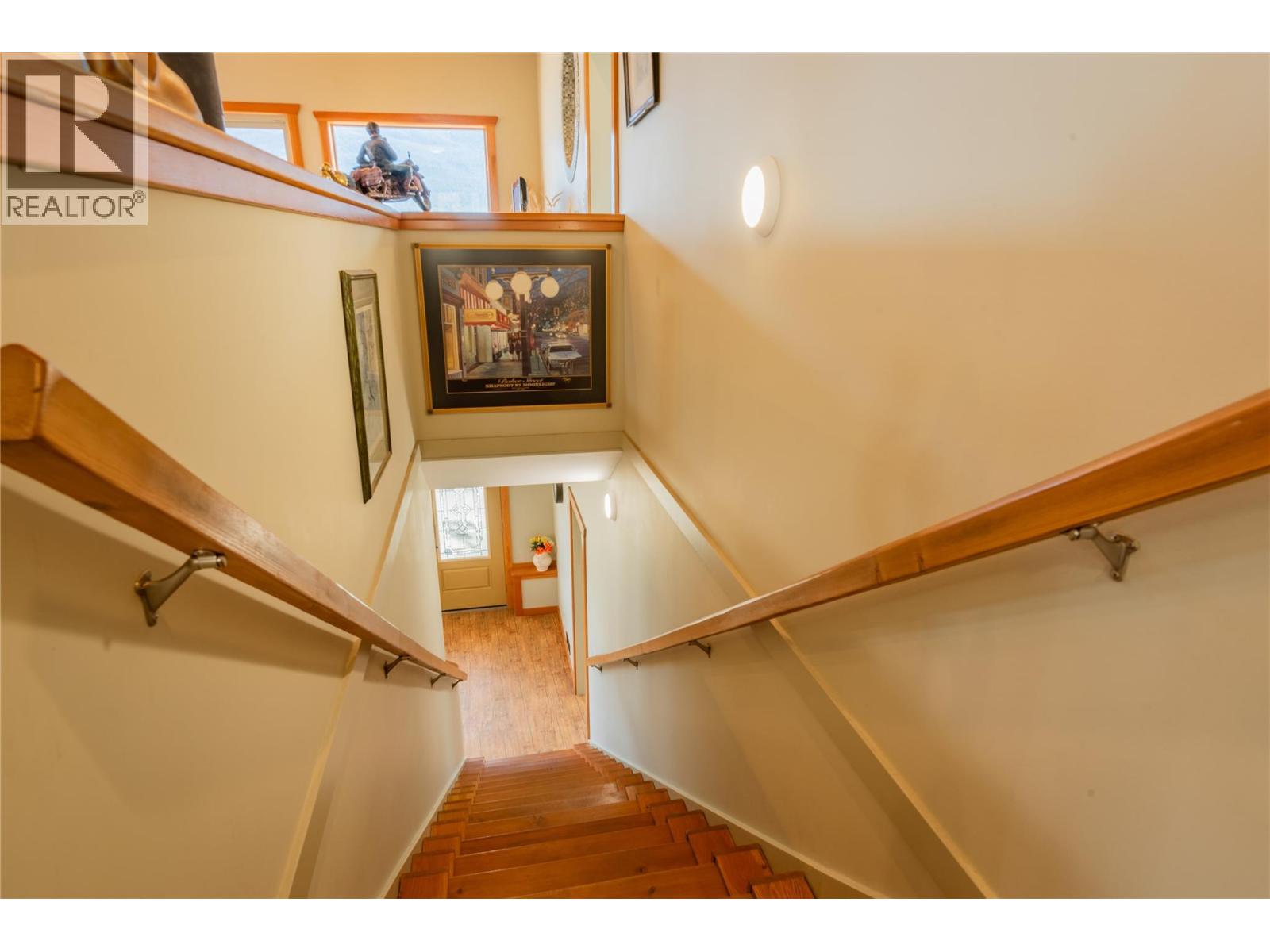 3558 SPRAGUE Street, Ainsworth