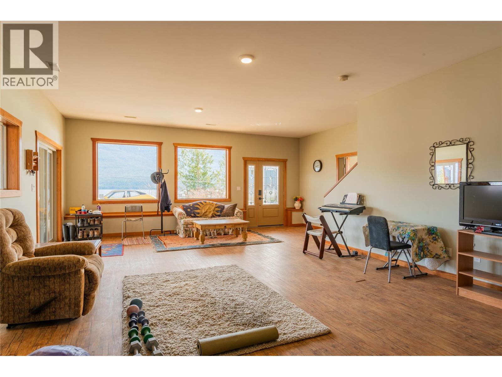 3558 SPRAGUE Street, Ainsworth