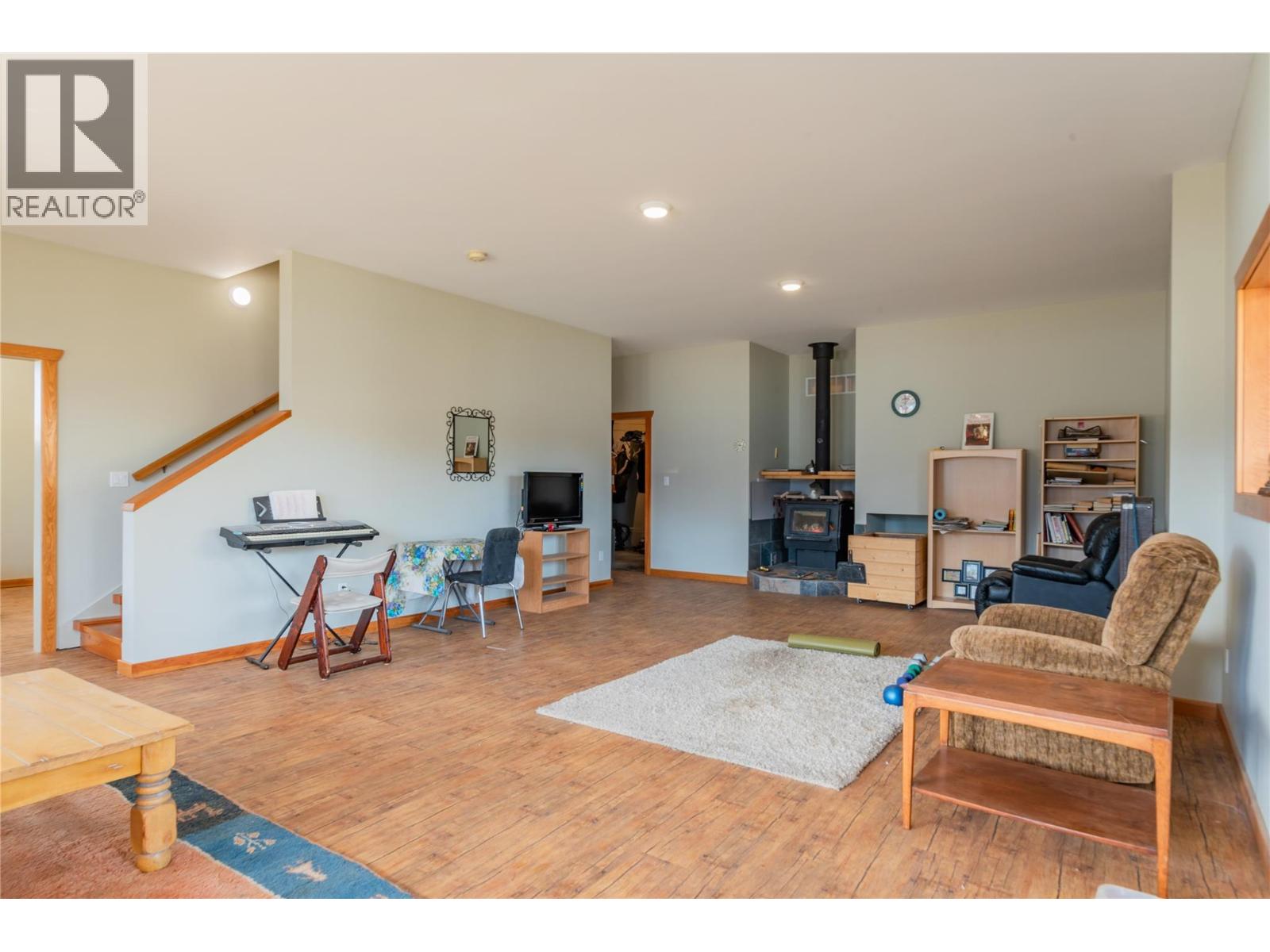 3558 SPRAGUE Street, Ainsworth