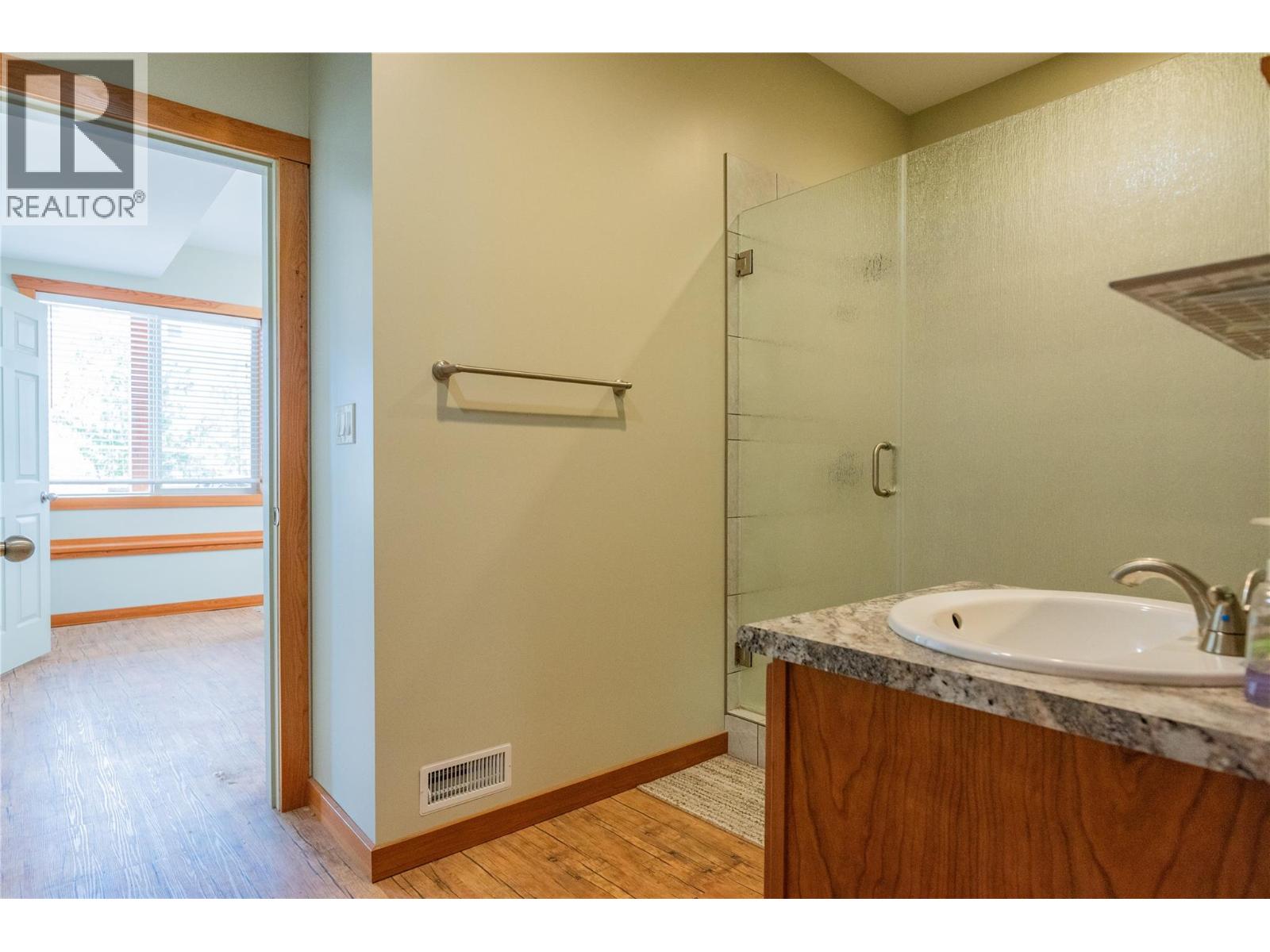 3558 SPRAGUE Street, Ainsworth