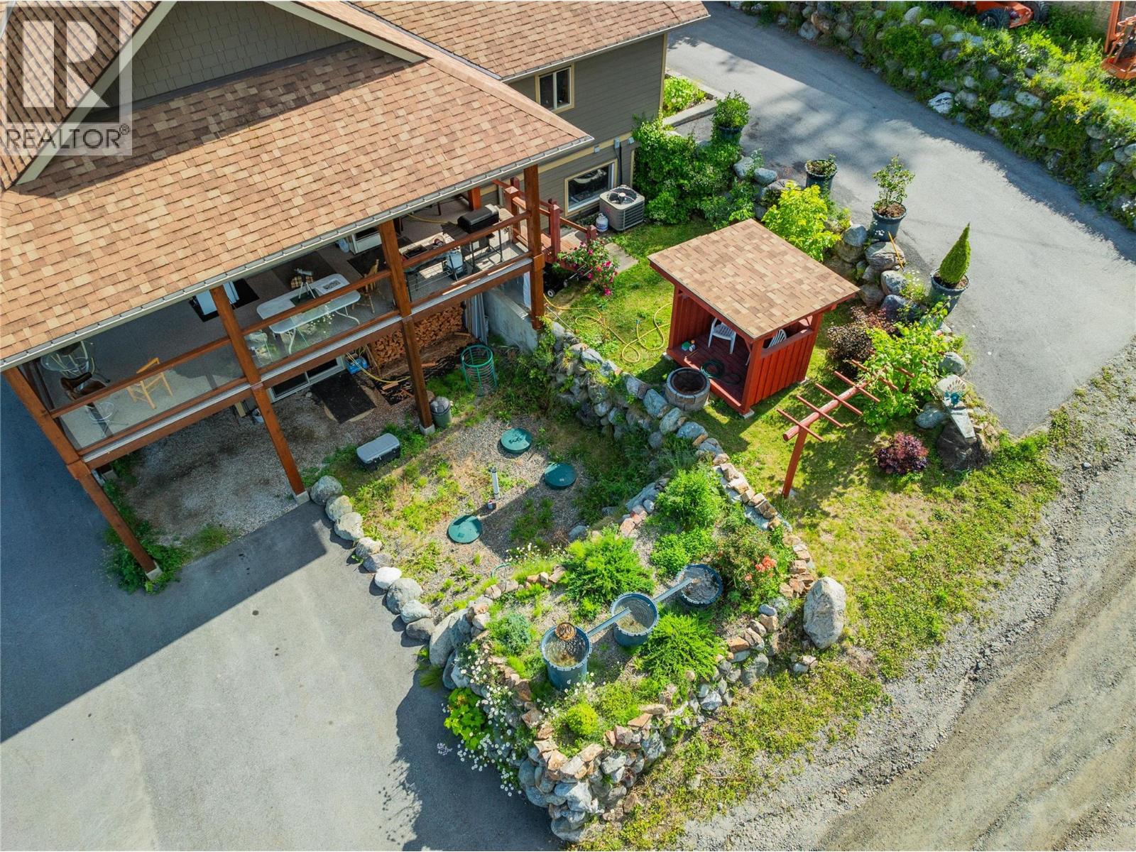 3558 SPRAGUE Street, Ainsworth