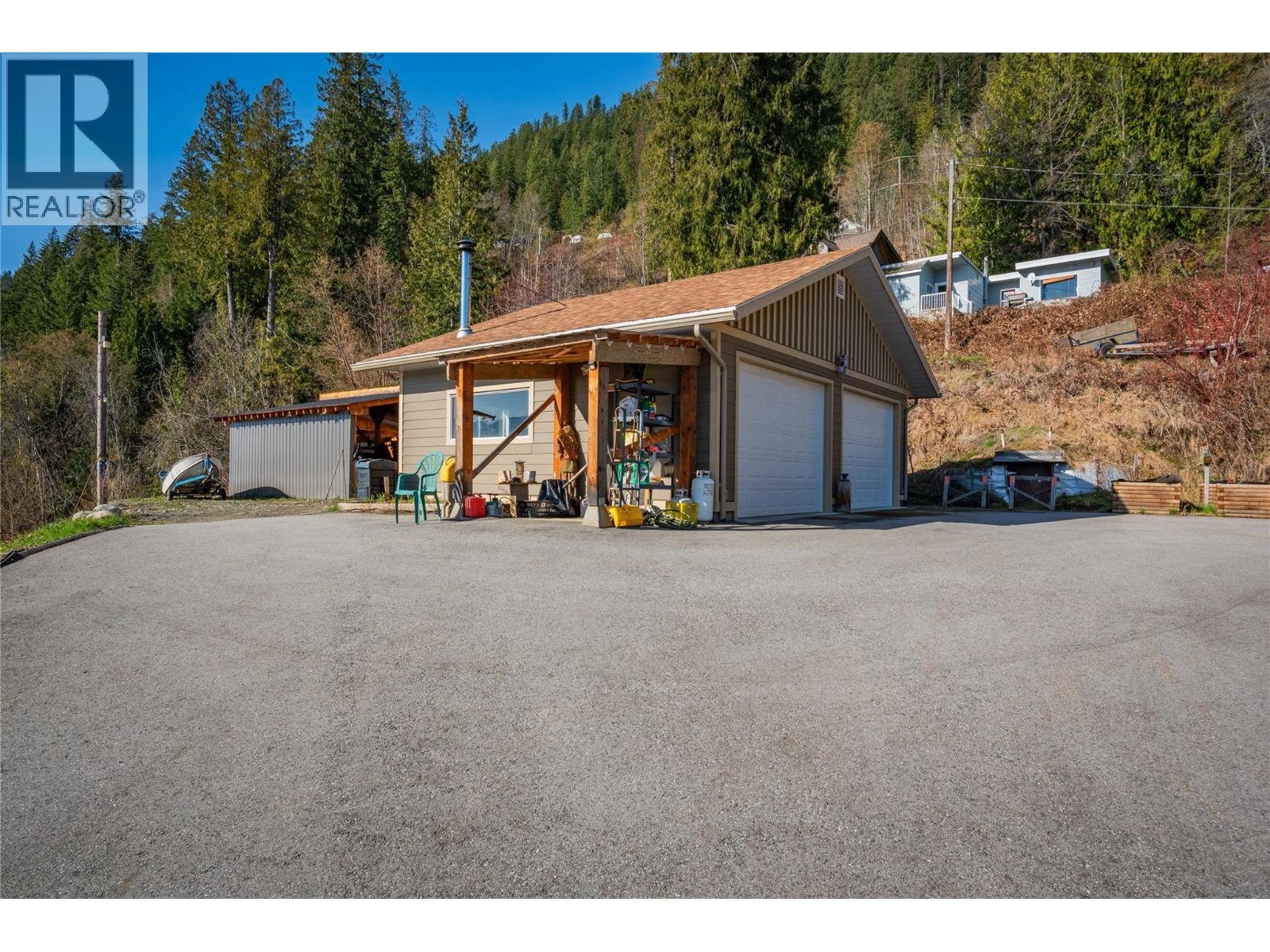 3558 SPRAGUE Street, Ainsworth