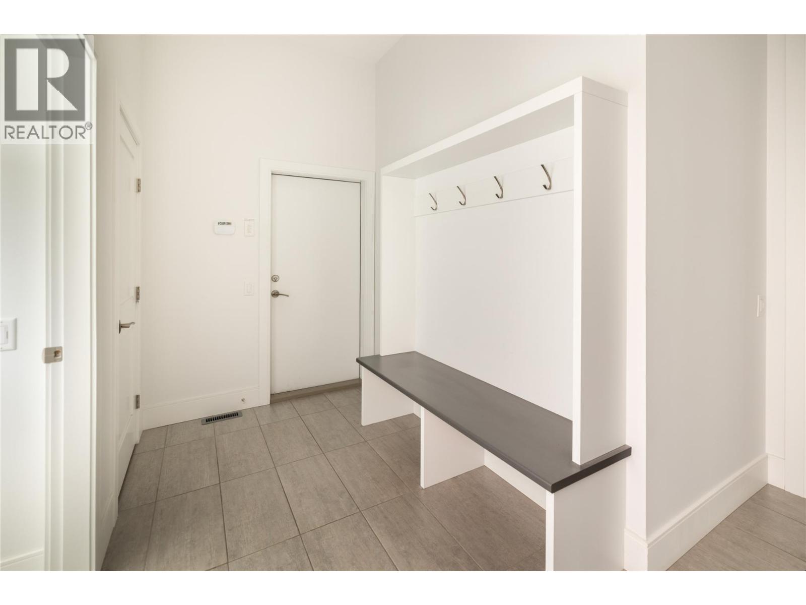 689 Birdie Lake Place, Vernon