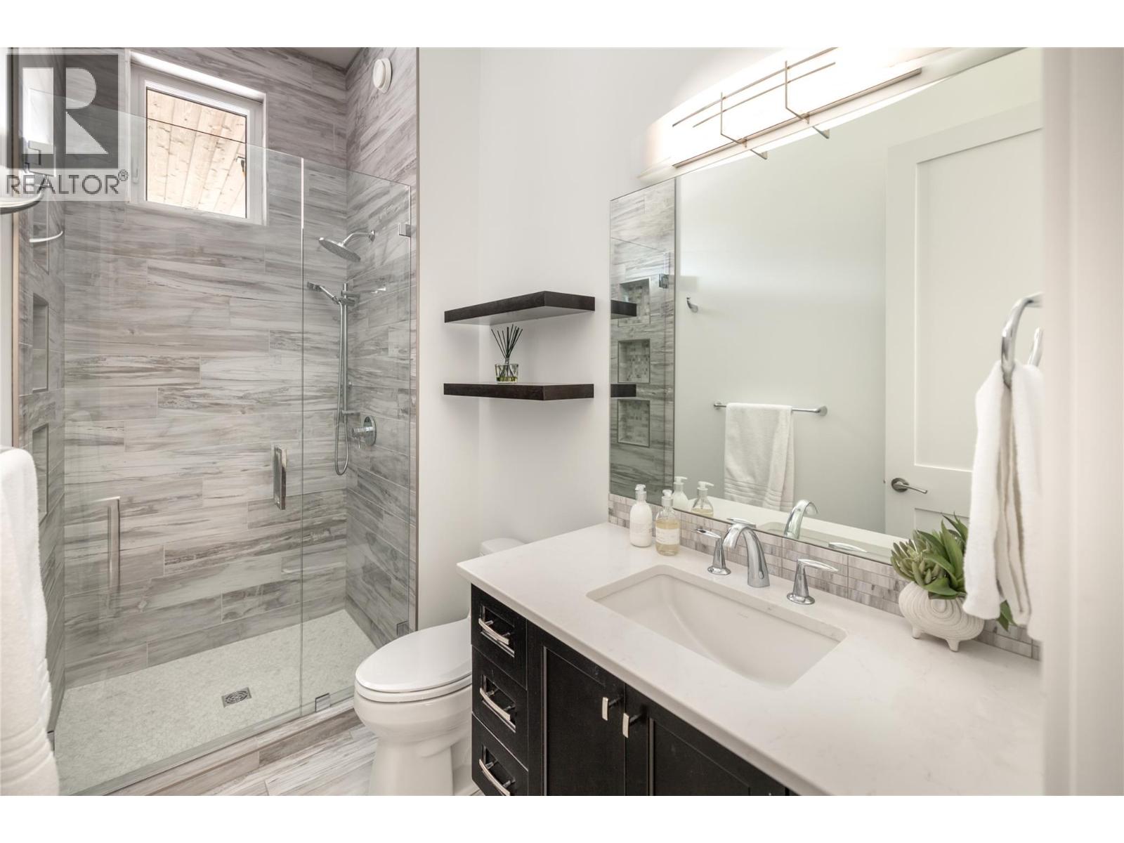 689 Birdie Lake Place, Vernon