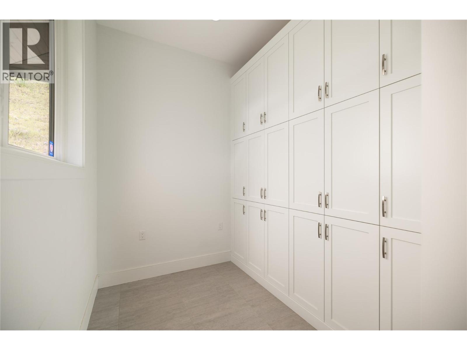 689 Birdie Lake Place, Vernon