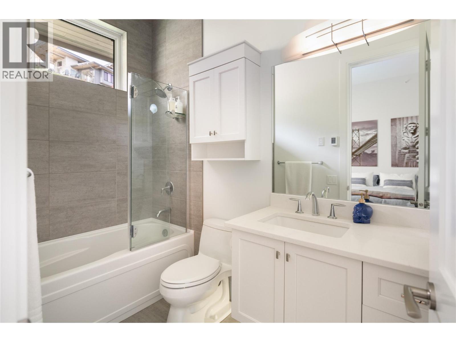 689 Birdie Lake Place, Vernon