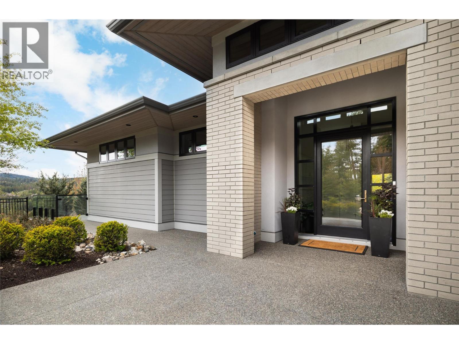 689 Birdie Lake Place, Vernon