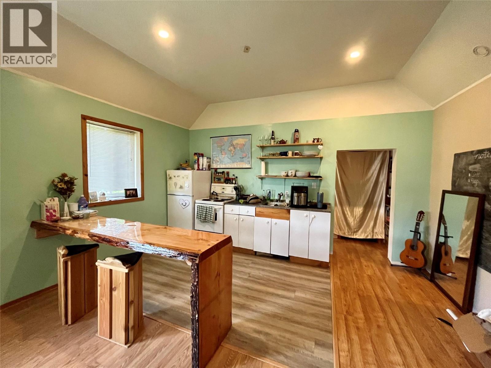 740 HIGHWAY 6 S - 13